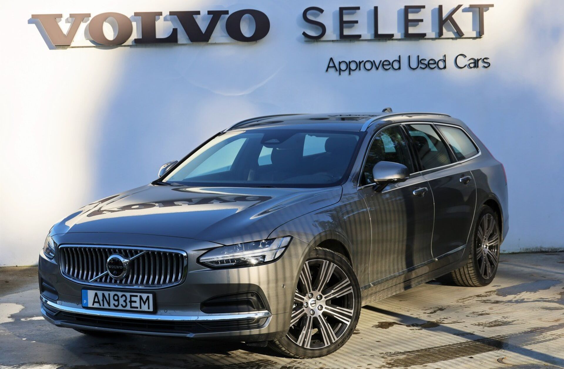 VOLVO V90 2.0 B5 Inscription AWD Geartronic