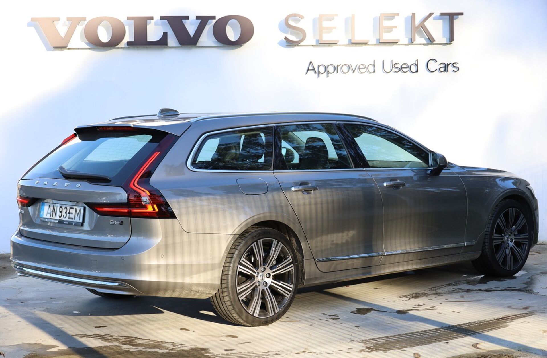 VOLVO V90 2.0 B5 Inscription AWD Geartronic