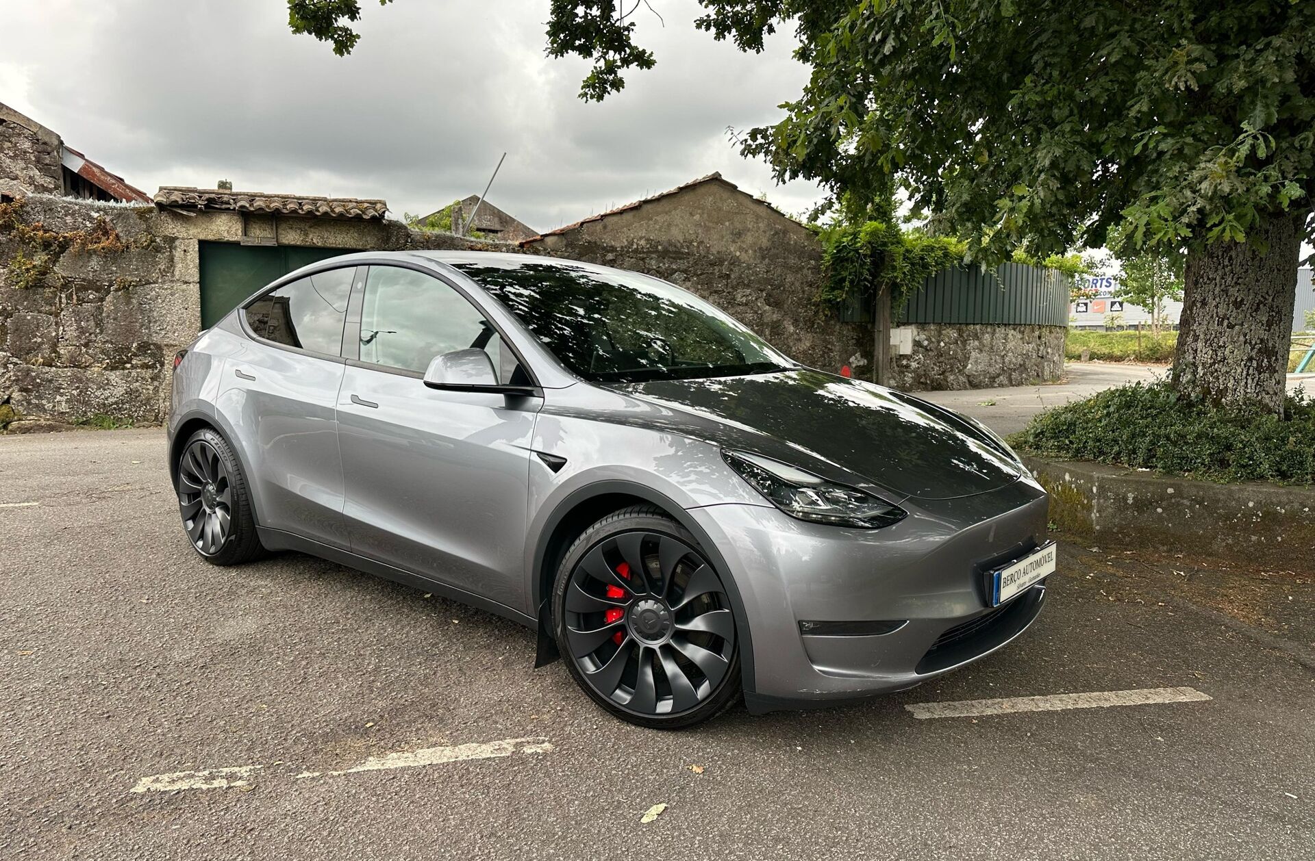 TESLA Model Y Performance Tração Integral
