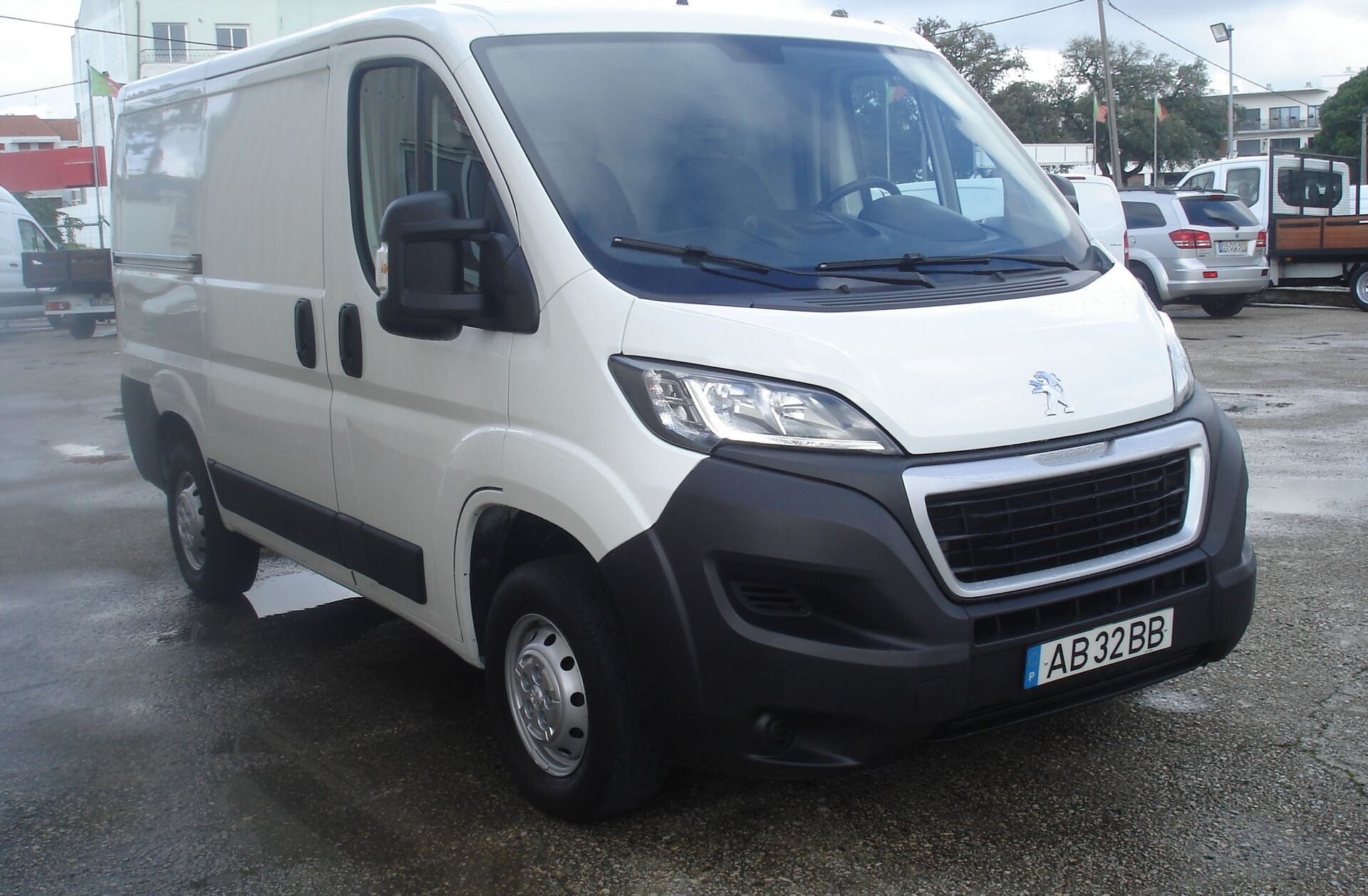 PEUGEOT Boxer 2.2 BlueHDi 333 L2 CD
