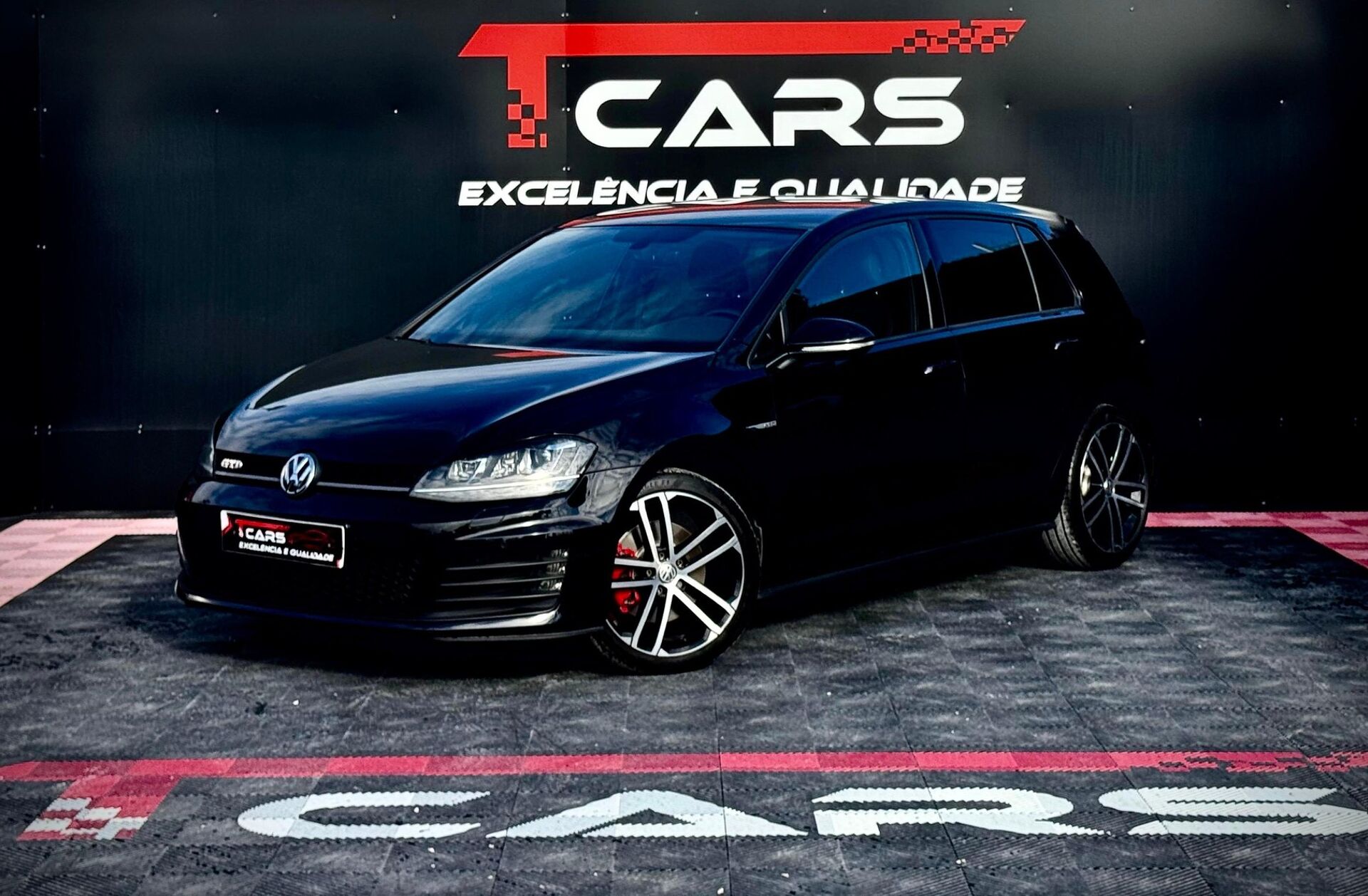 VOLKSWAGEN Golf 2.0 TDi GTD