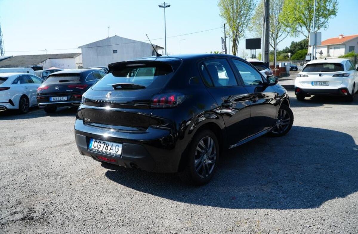 PEUGEOT 208 1.2 PureTech Active Pack