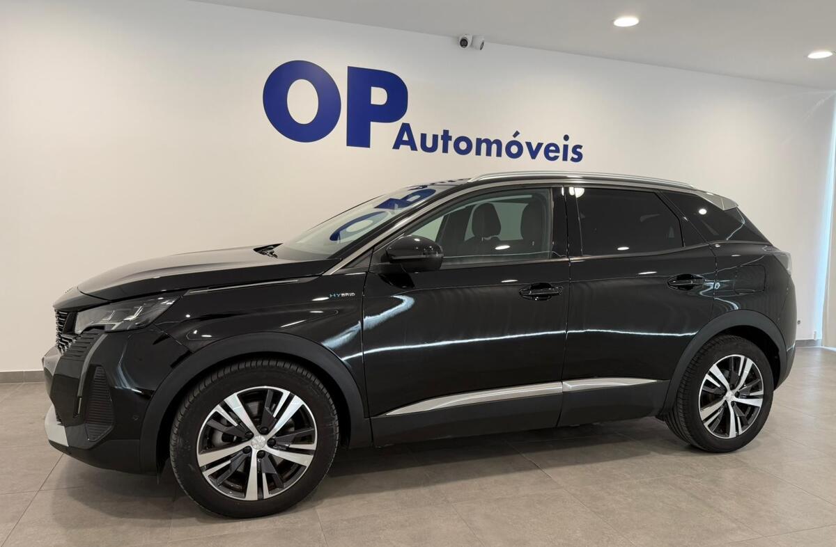 PEUGEOT 3008 1.6 Hybrid Allure Pack e-EAT8