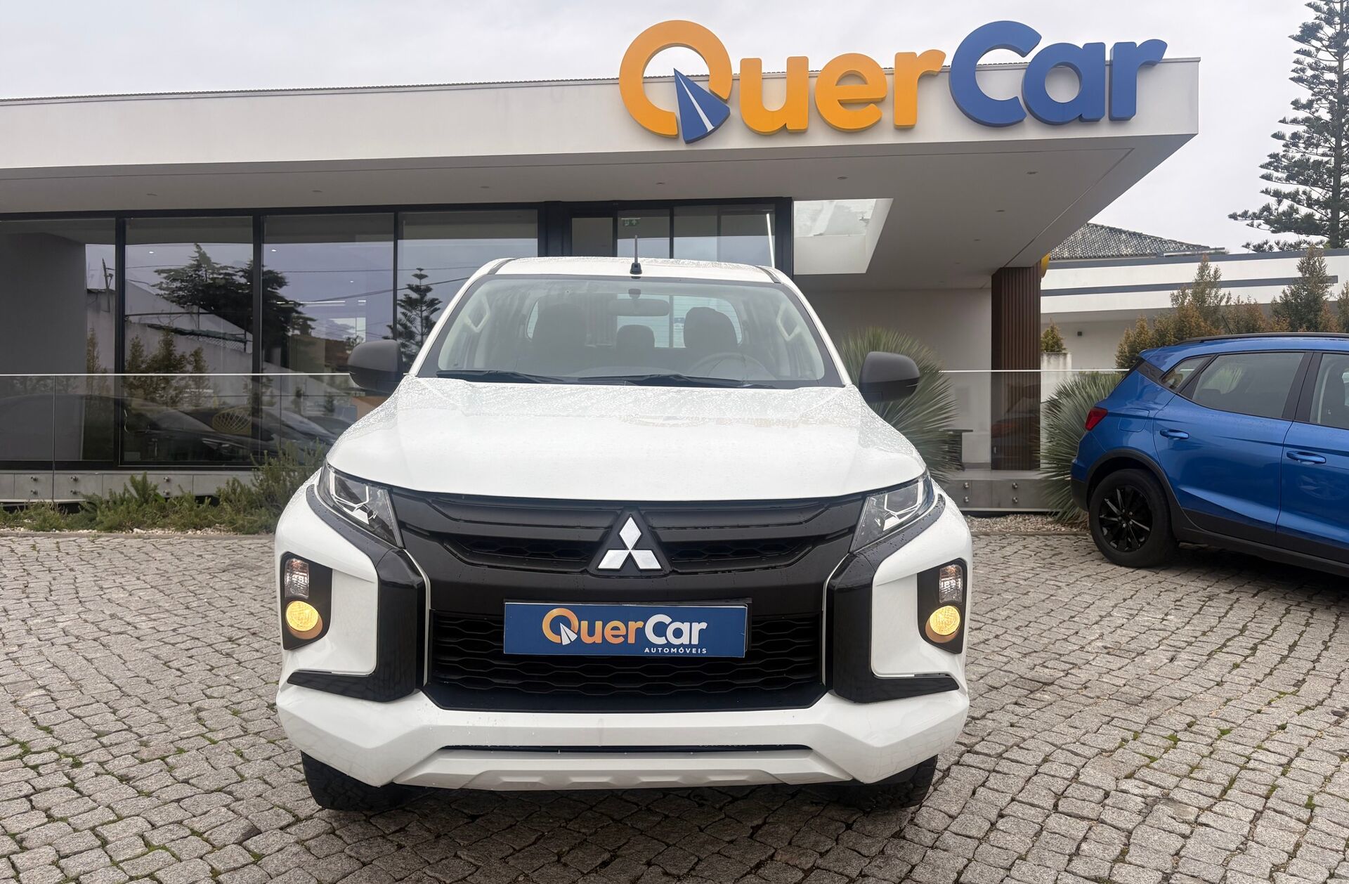 MITSUBISHI L 200 2.3 DI-D CD Invite Strakar Look 4WD