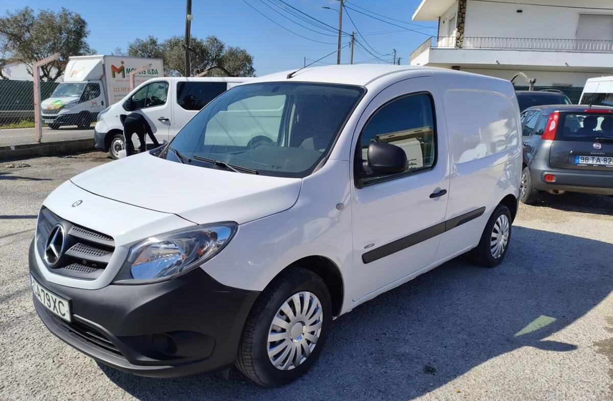 MERCEDES Citan 108 CDi/23 Compacto