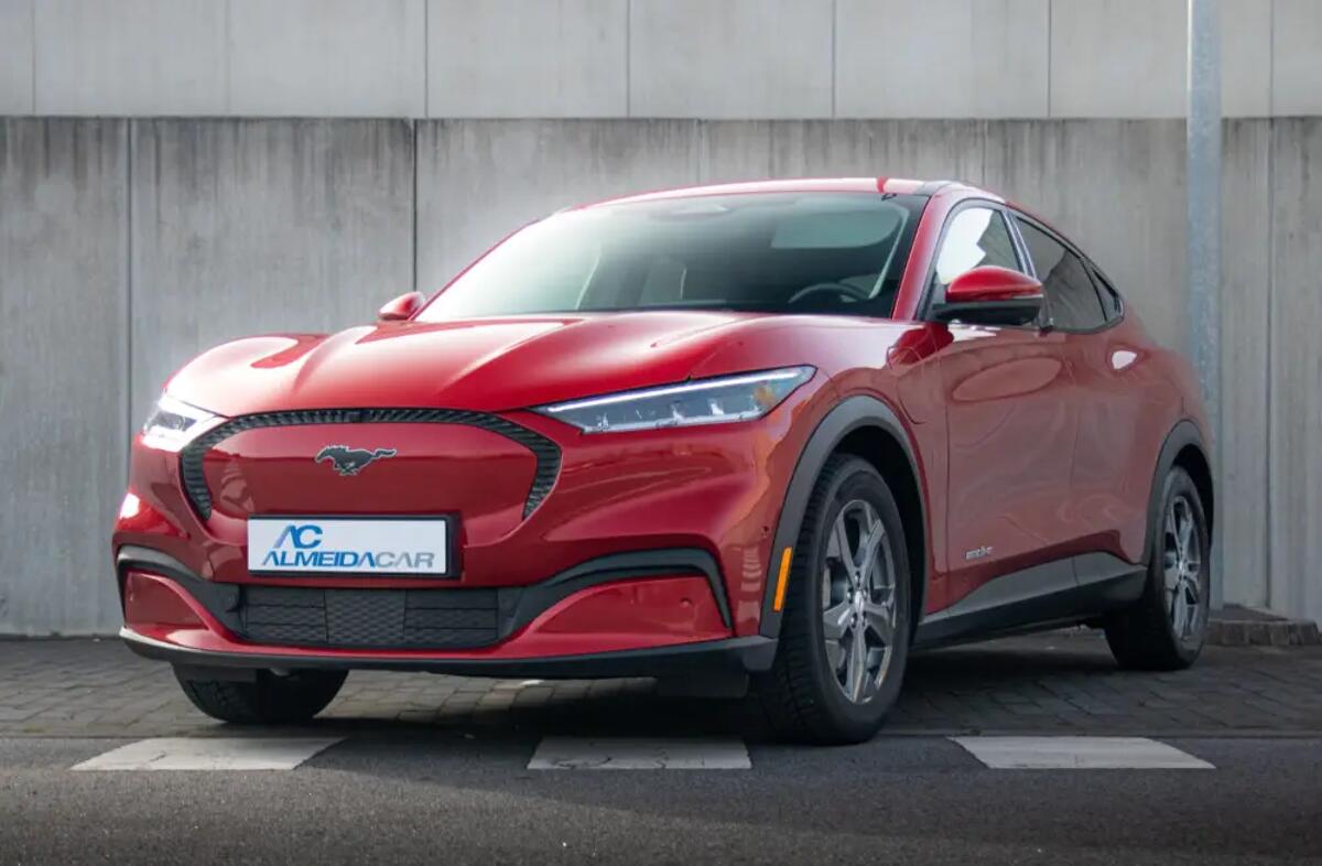 FORD Mustang Mach-E Standard