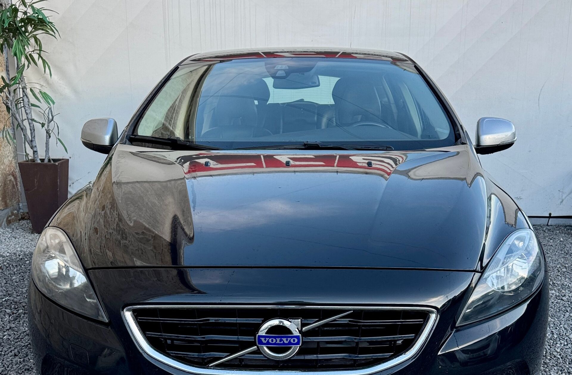 VOLVO V40 1.6 D2 R-Design Momentum