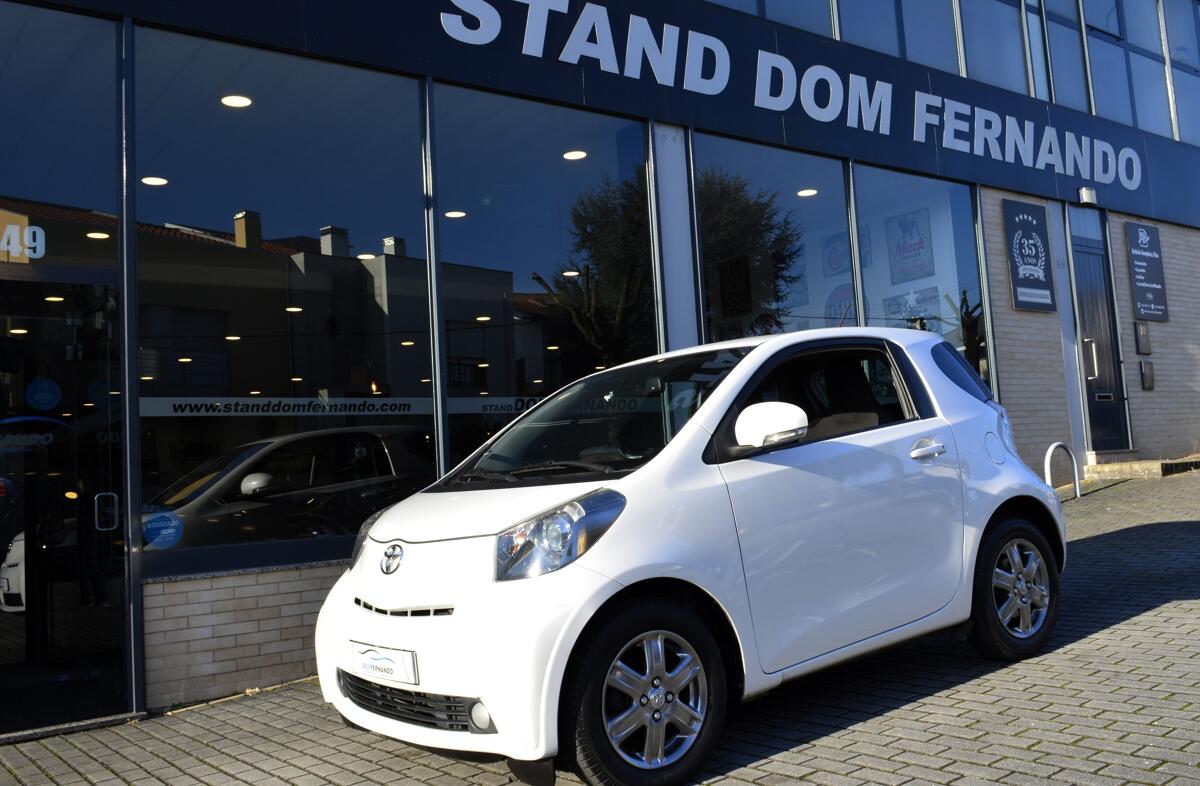 TOYOTA IQ 1.0 VVT-i