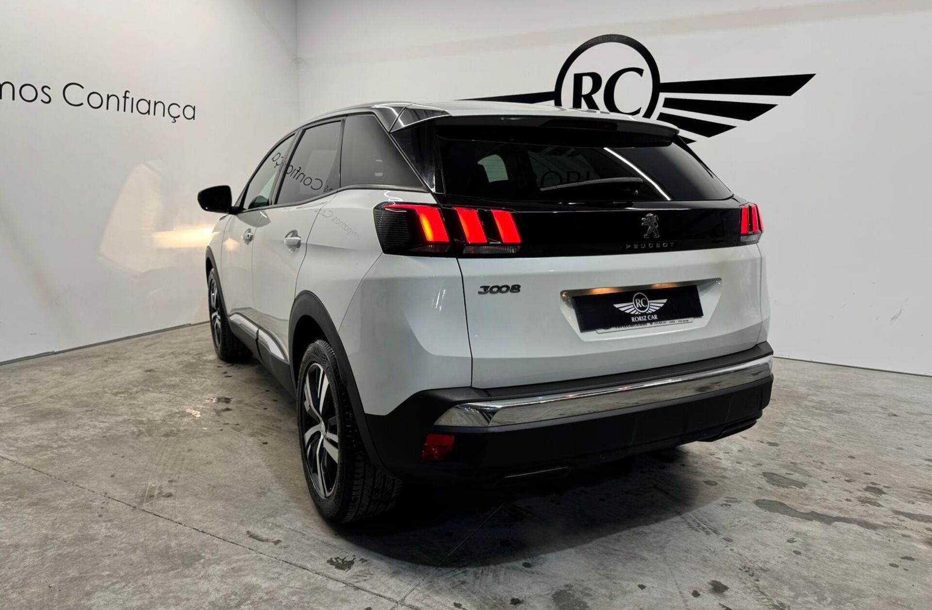 PEUGEOT 3008 1.5 BlueHDi Allure