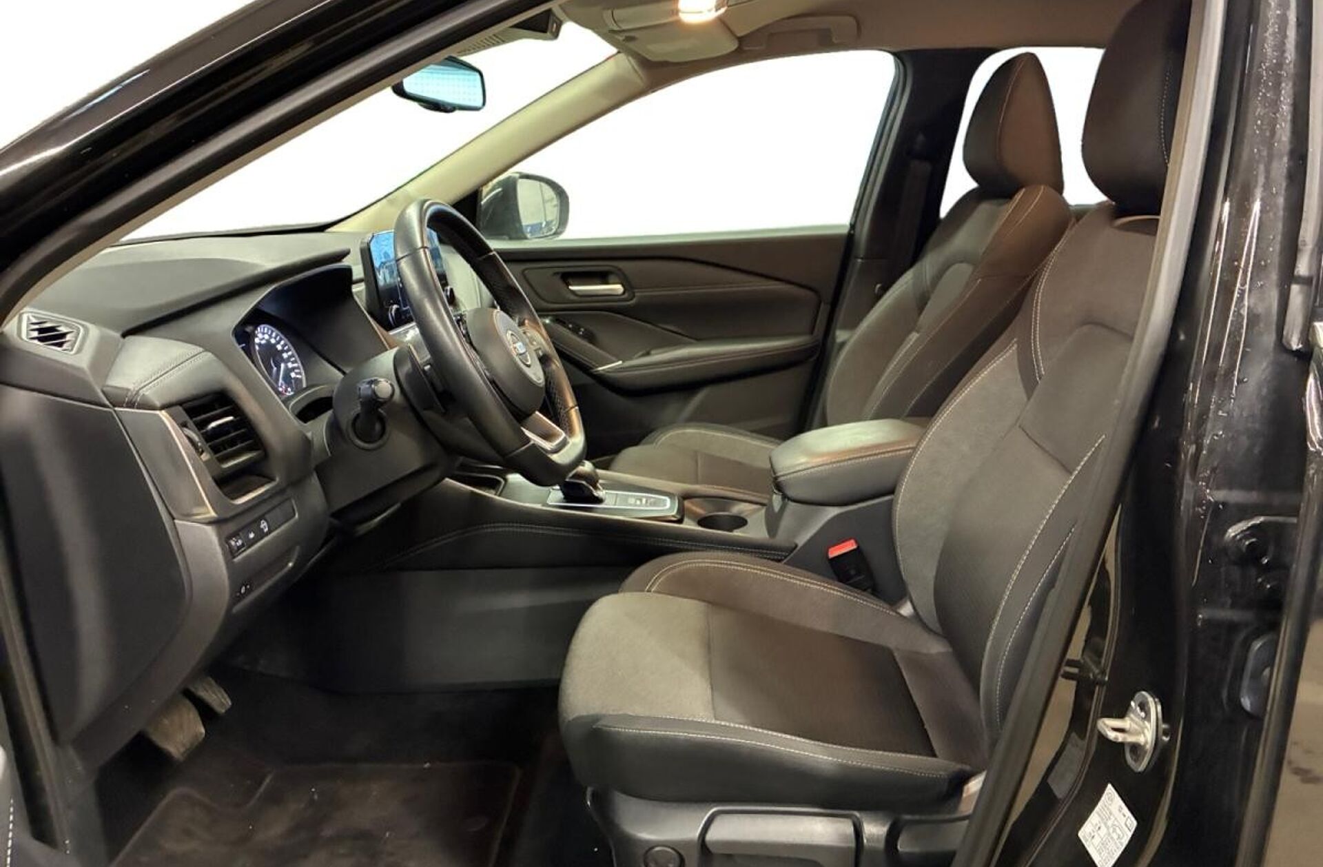 NISSAN Qashqai 1.3 DIG-T N-Connecta Xtronic