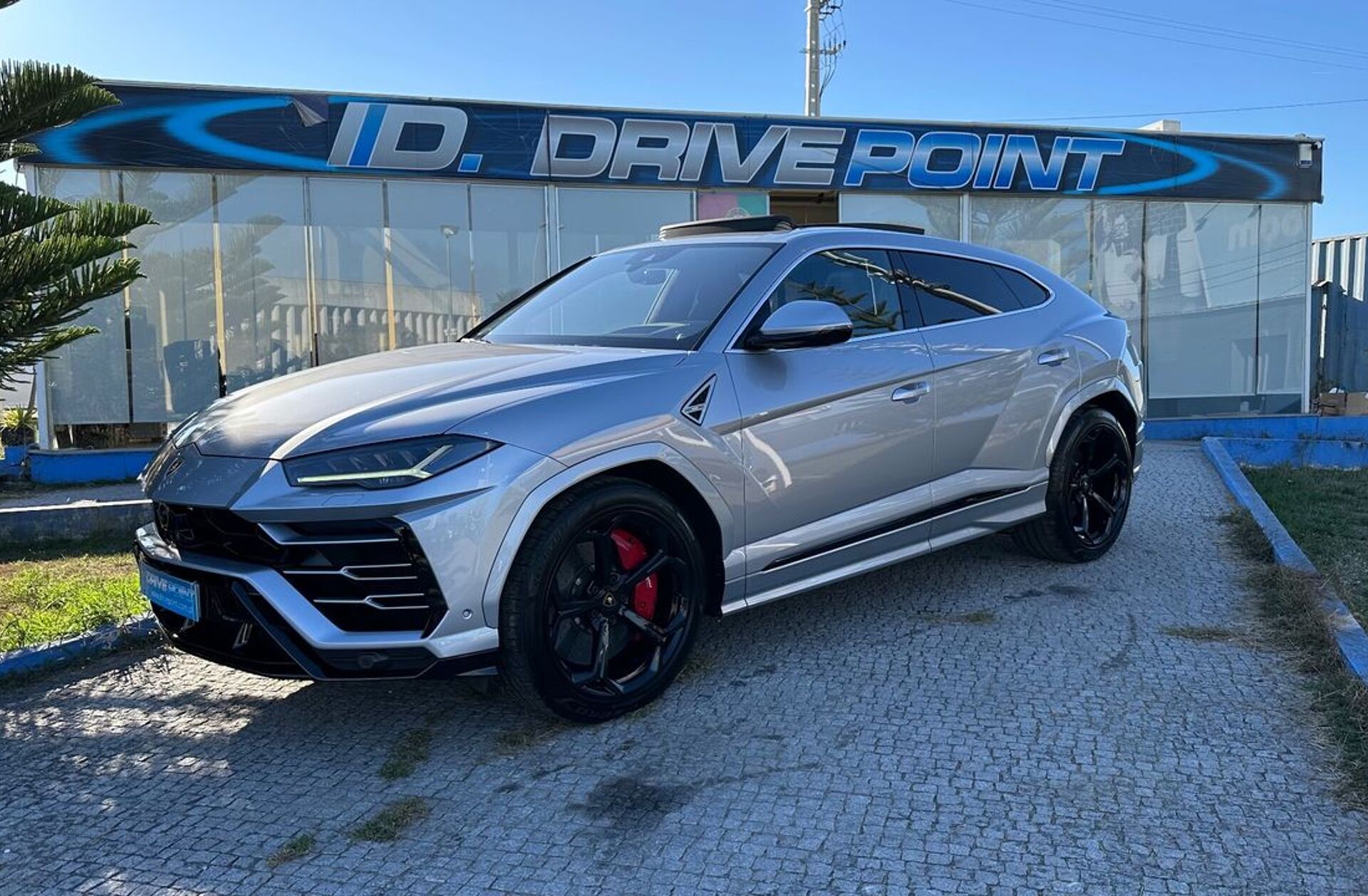 LAMBORGHINI Urus 4.0 V8