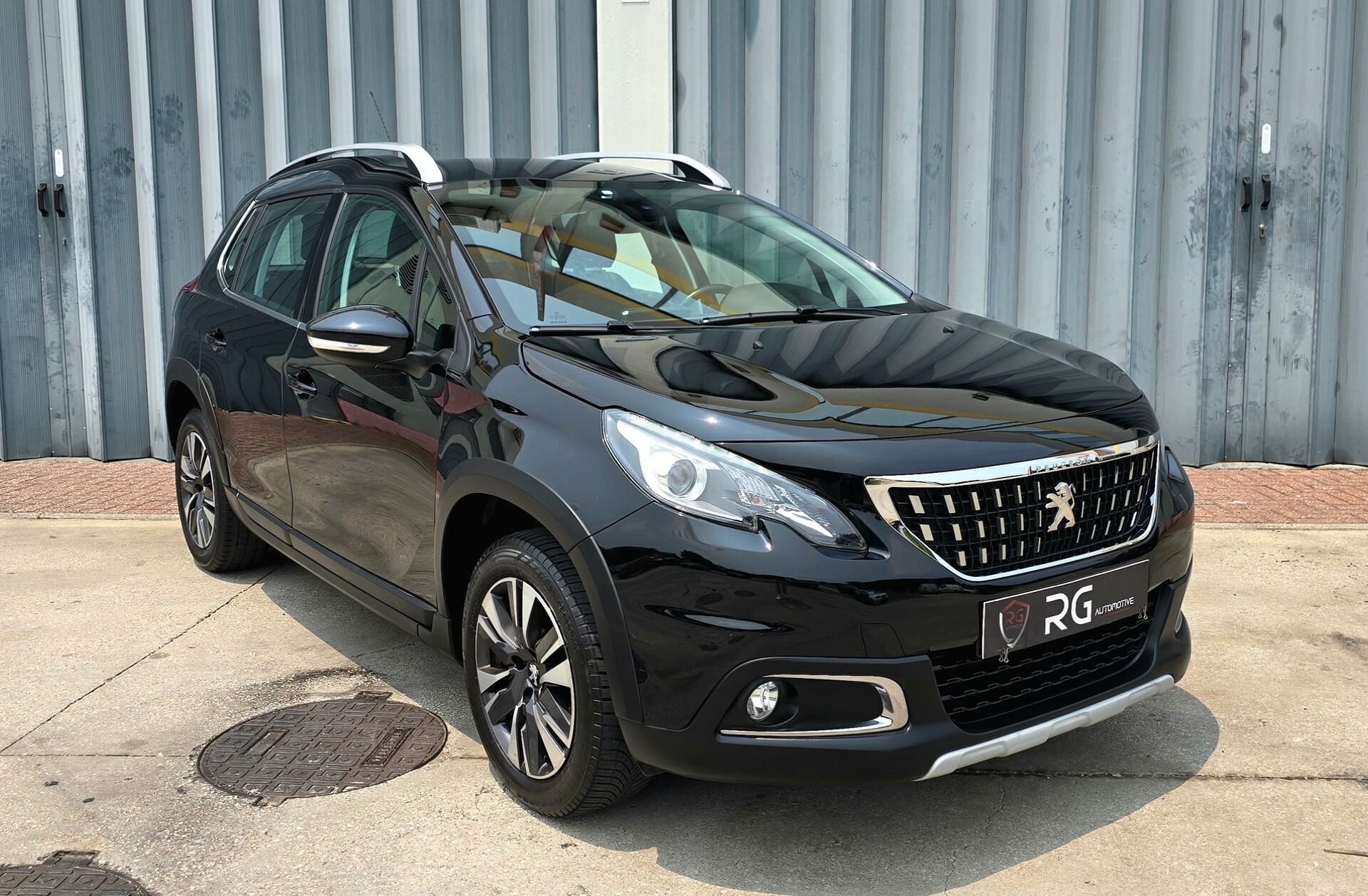PEUGEOT 2008 1.2 PureTech Allure