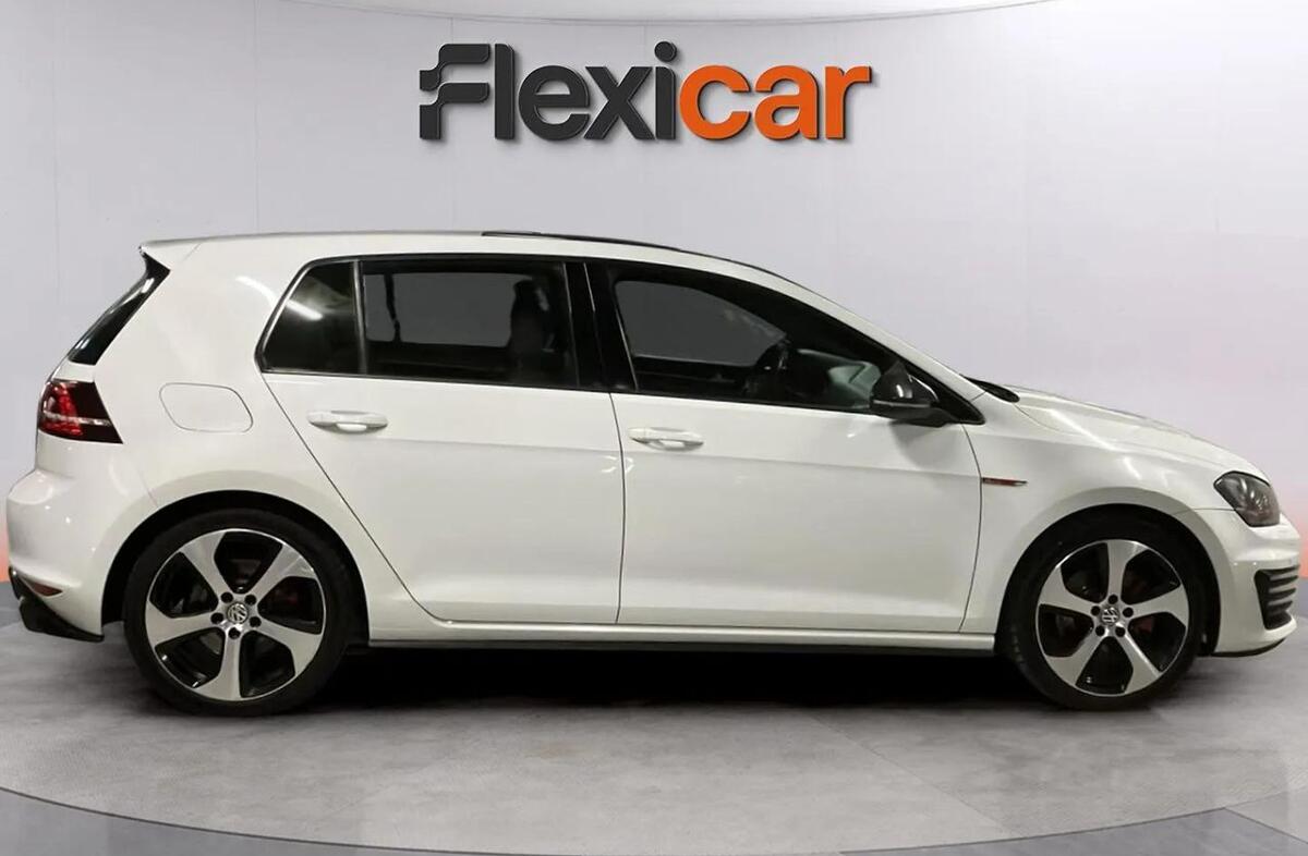 VOLKSWAGEN Golf 2.0 TSi GTi DSG Performance