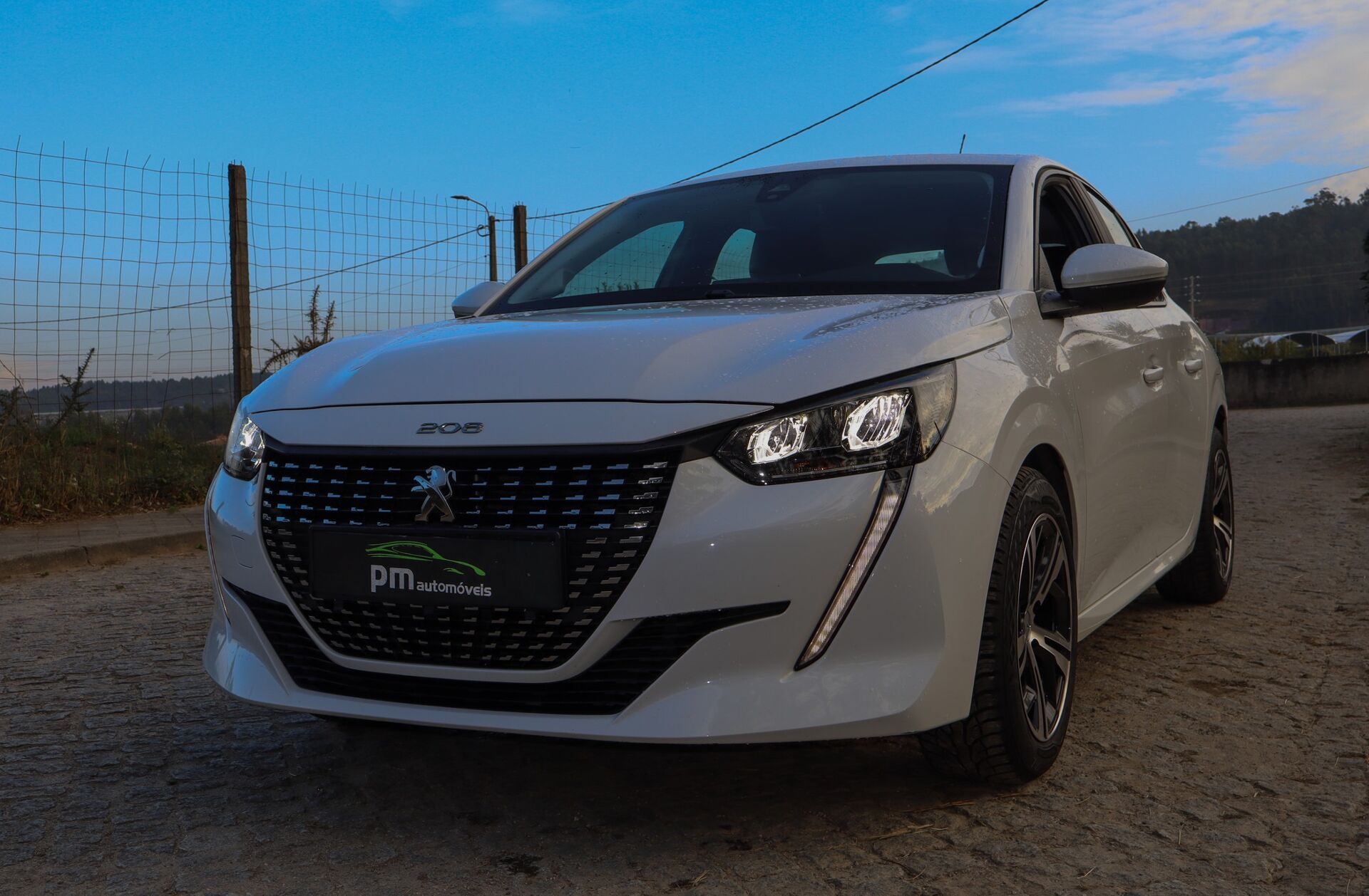 PEUGEOT 208 1.2 PureTech Active