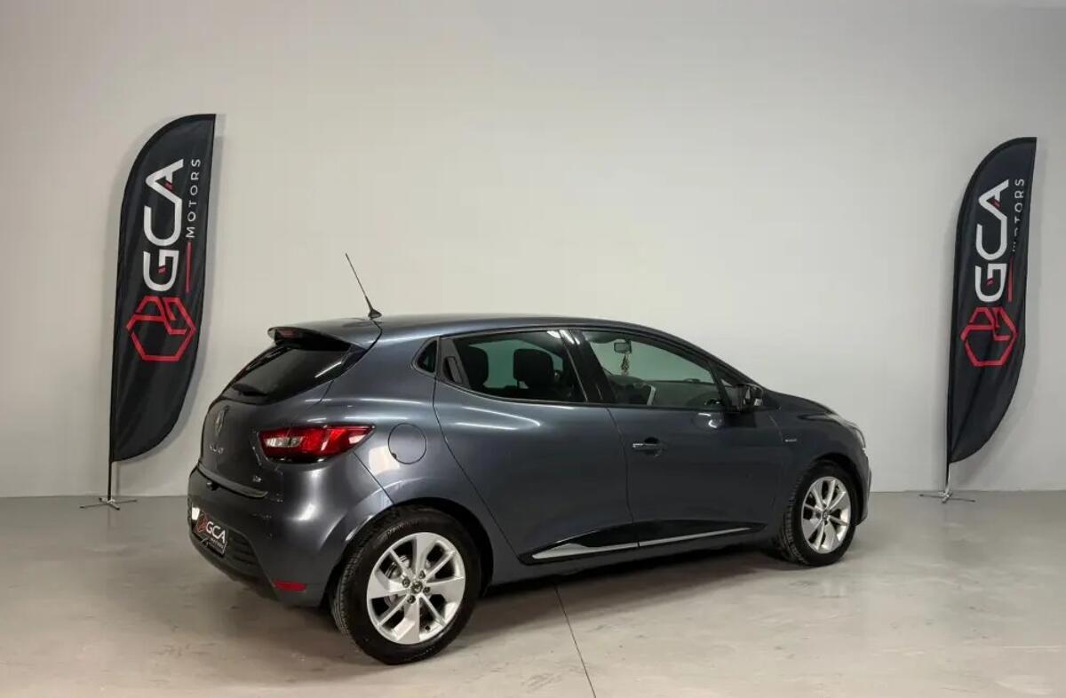 RENAULT Clio 0.9 TCE Limited