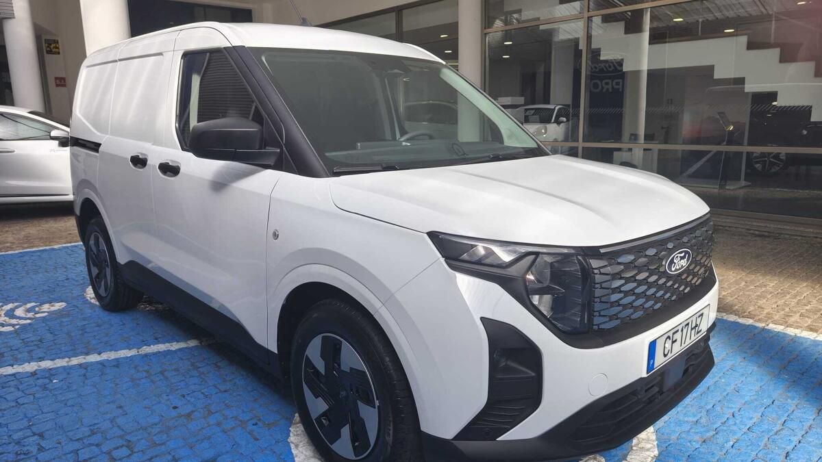 Ford Courier E Tourneo 43 Kwh Titanium