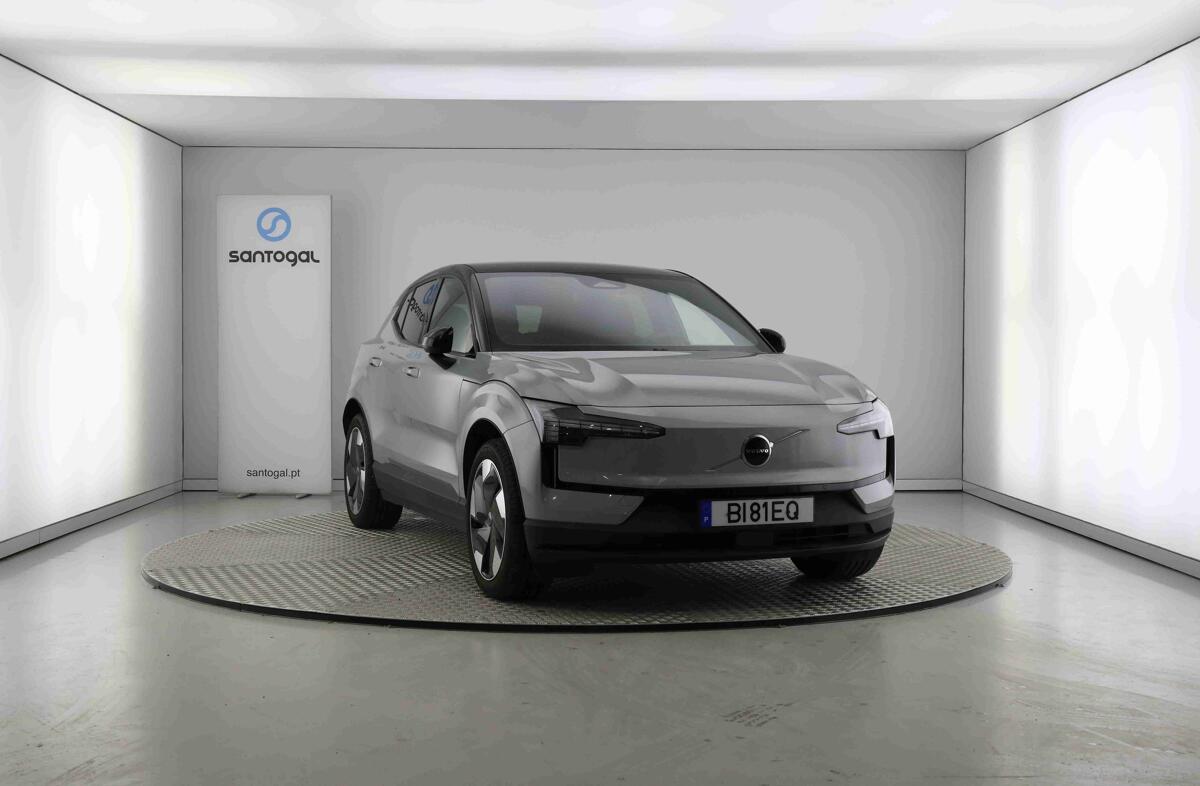 VOLVO EX30 69 kWh Single Motor Extended Range Plus