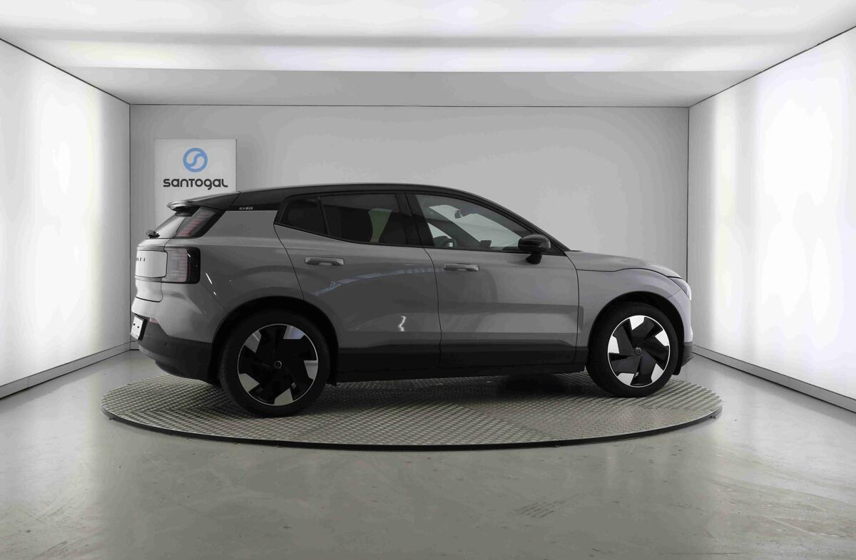 VOLVO EX30 69 kWh Single Motor Extended Range Plus