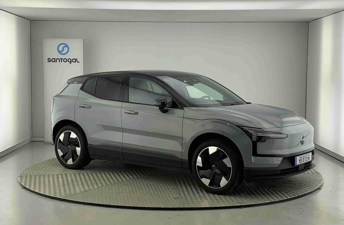 VOLVO EX30 69 kWh Single Motor Extended Range Plus