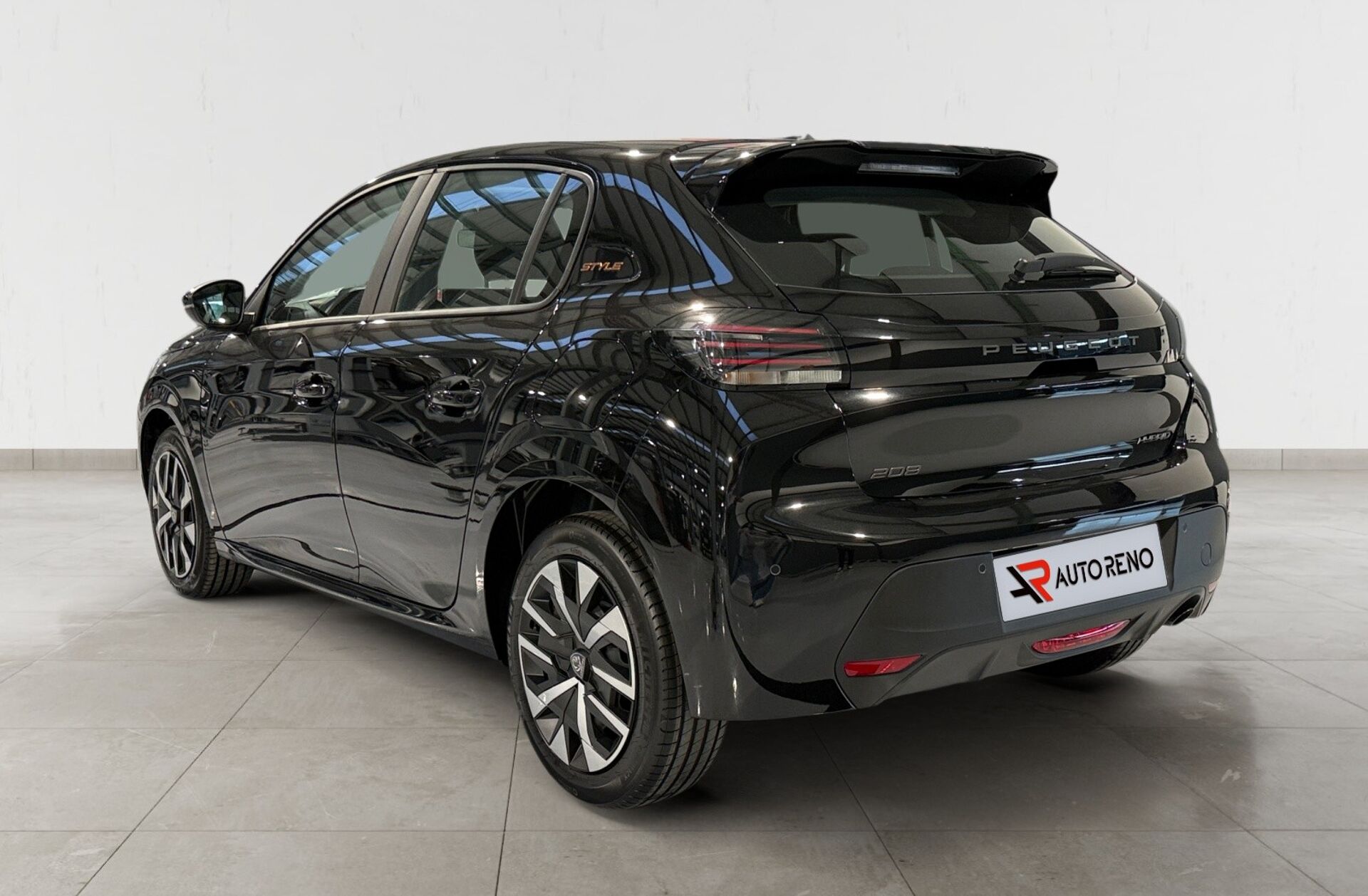 PEUGEOT 208 1.2 Hybrid Style e-DCS6