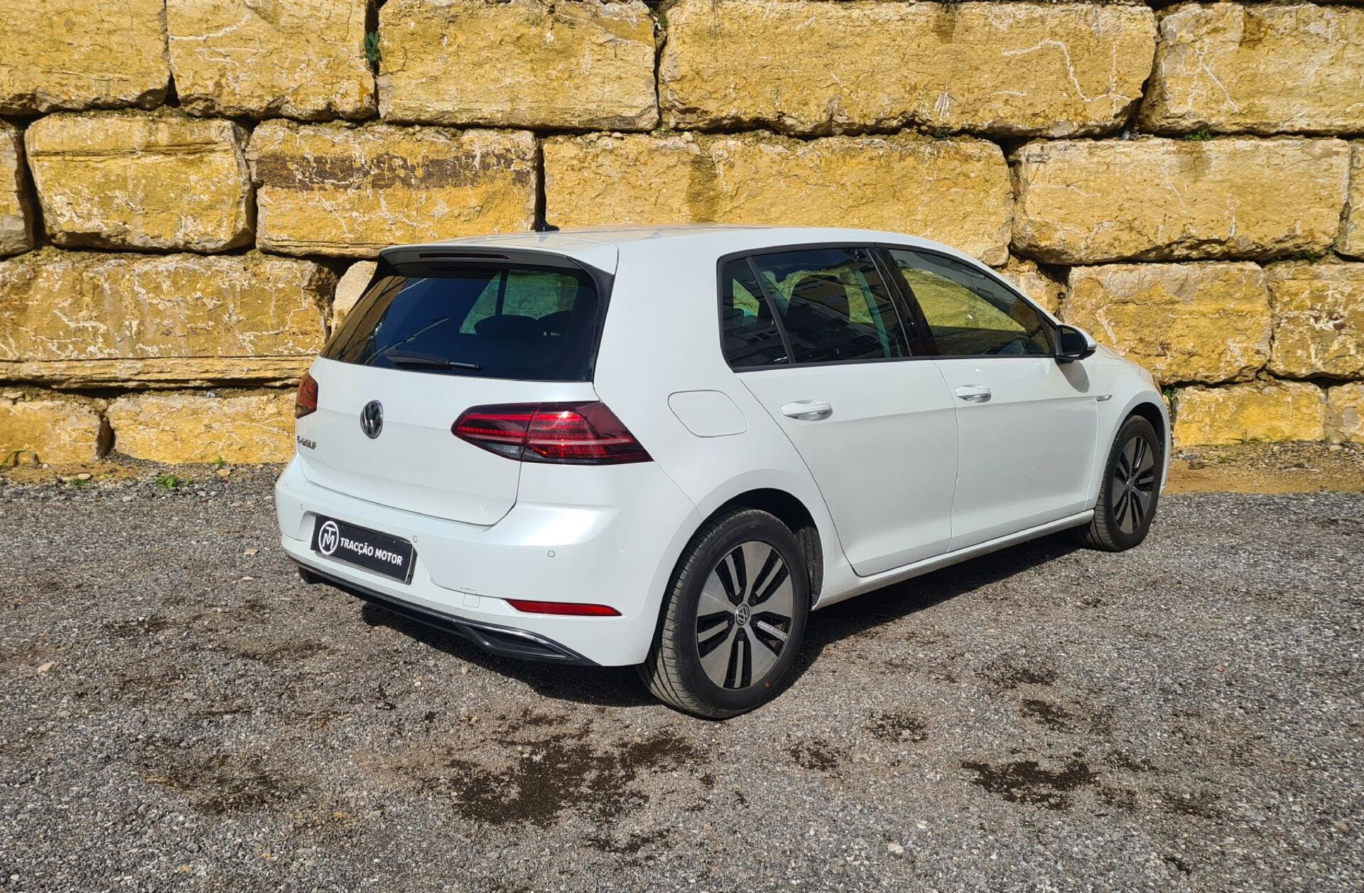VOLKSWAGEN Golf e- AC/DC