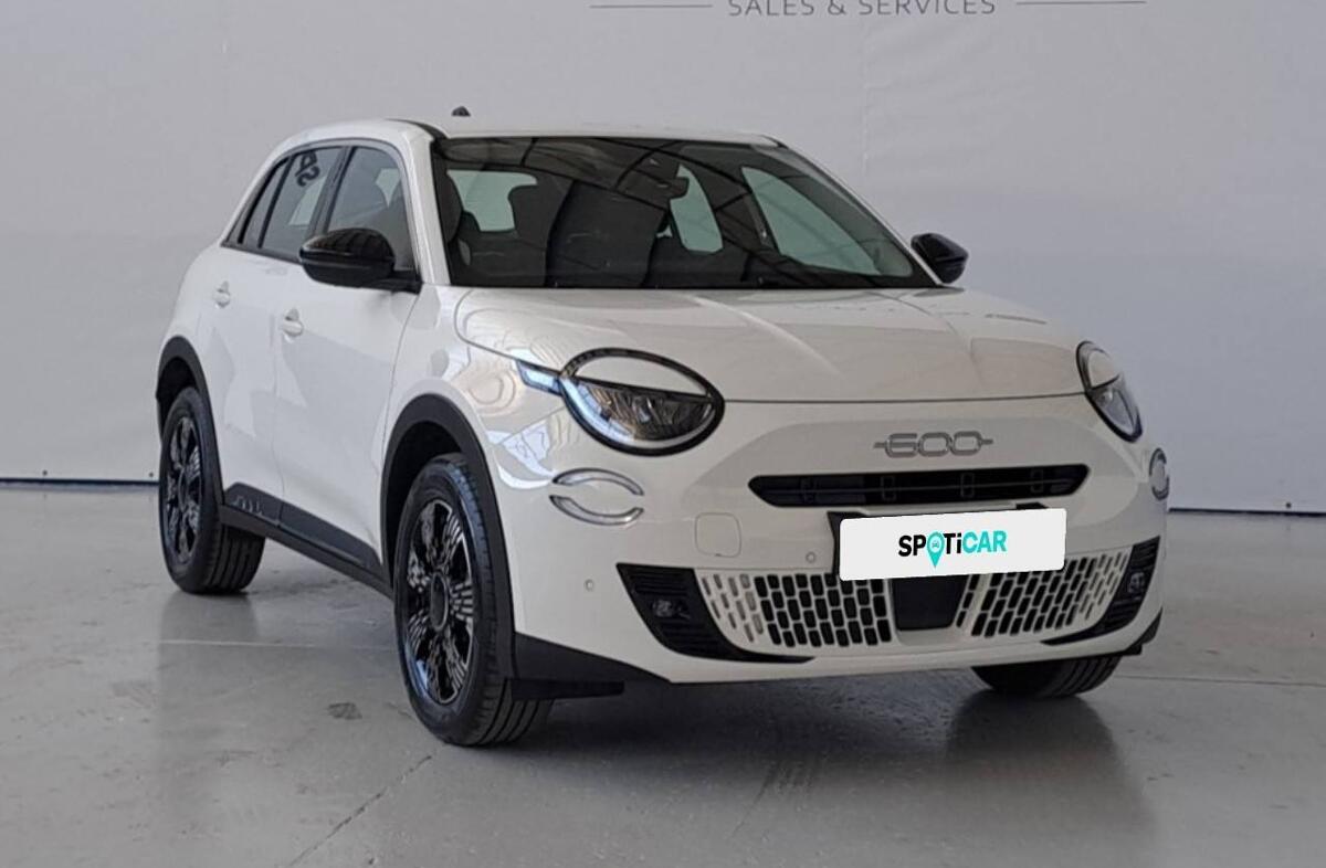 FIAT 600 e 54 kWh (RED)