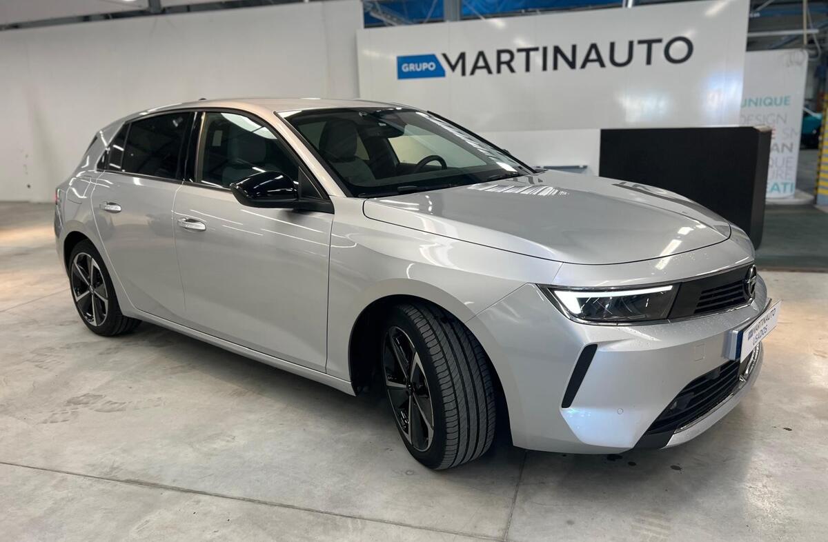 OPEL Astra 1.2 T Elegance