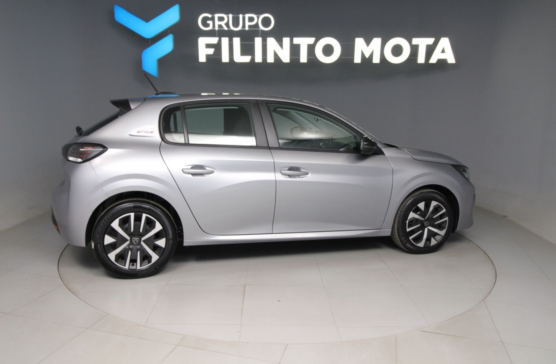 PEUGEOT 208 1.2 PureTech Style