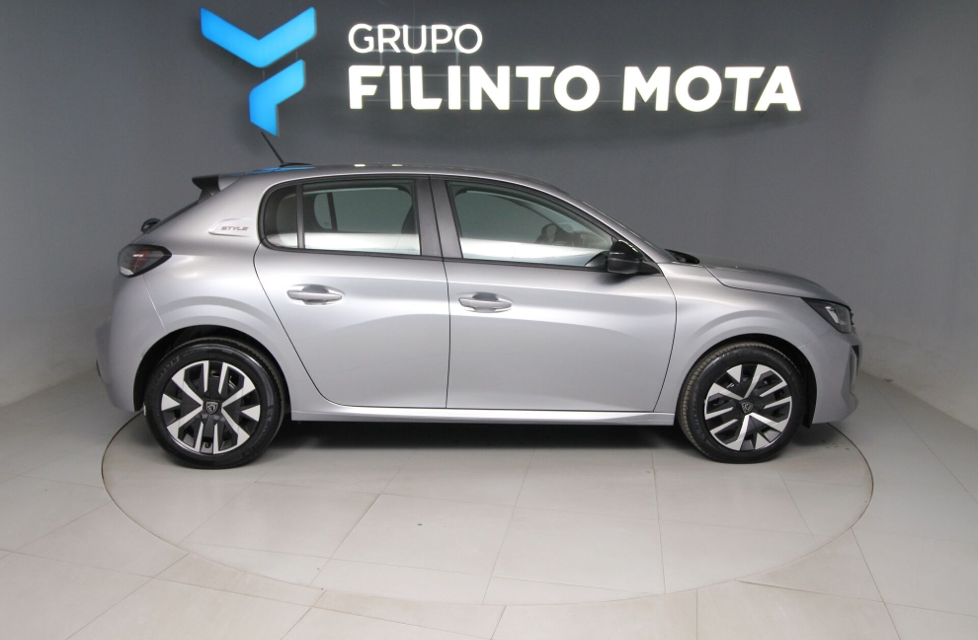 PEUGEOT 208 1.2 PureTech Style