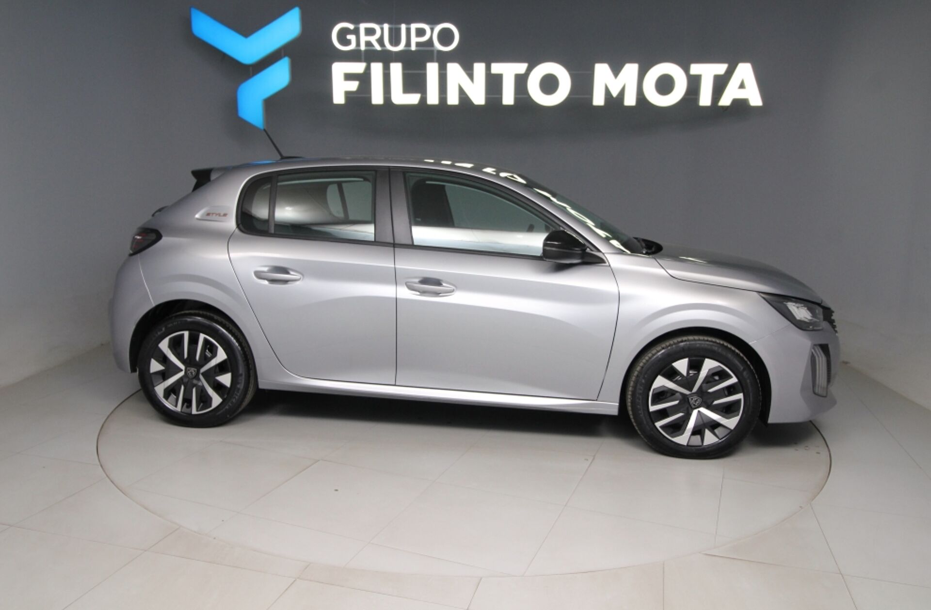 PEUGEOT 208 1.2 PureTech Style