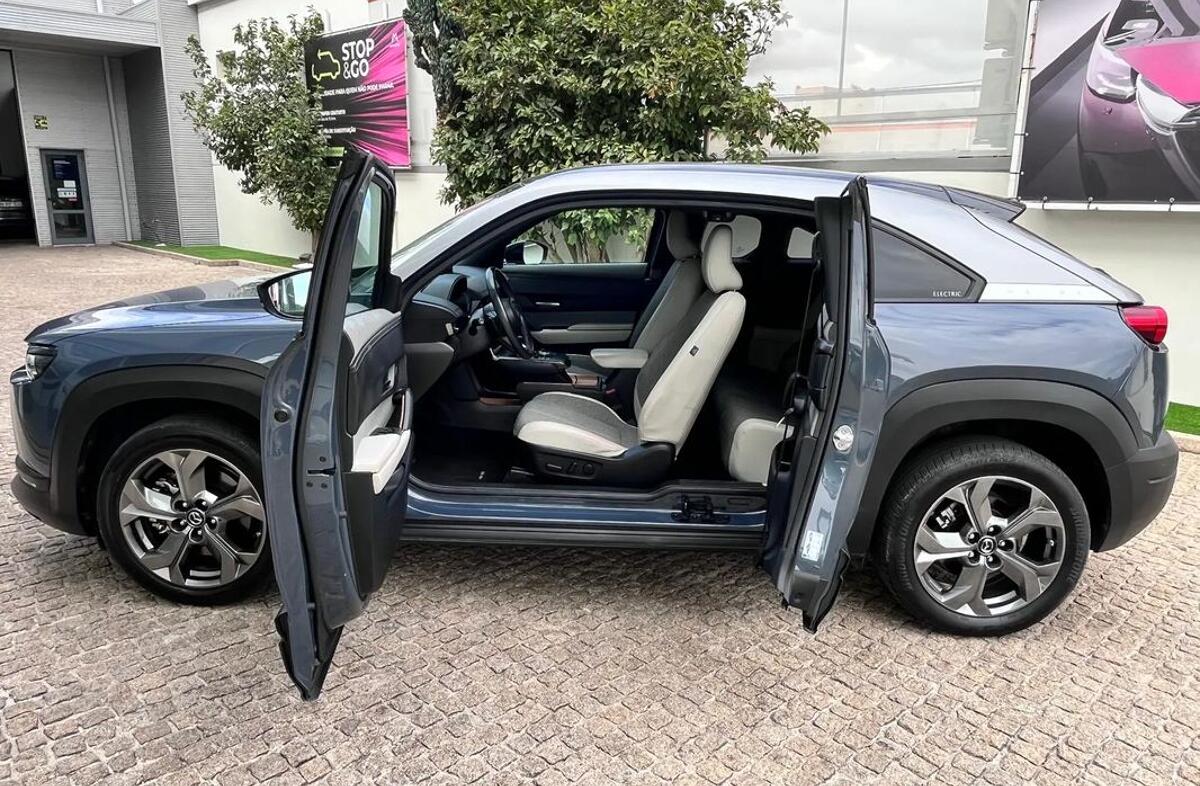 MAZDA MX-30 e-Skyactiv Ex.+Plus Pack+Modern Confidence