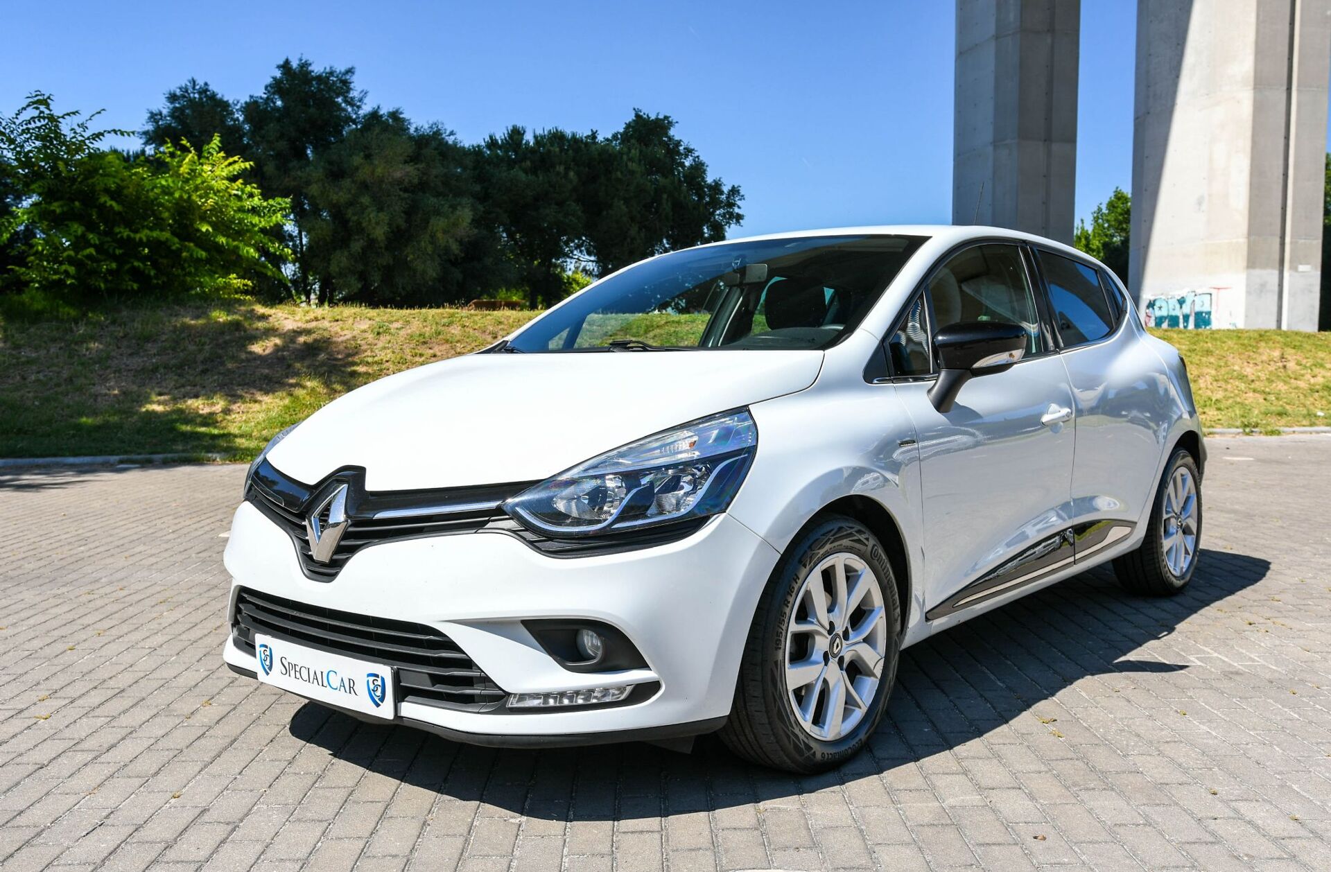 RENAULT Clio 0.9 TCe Limited