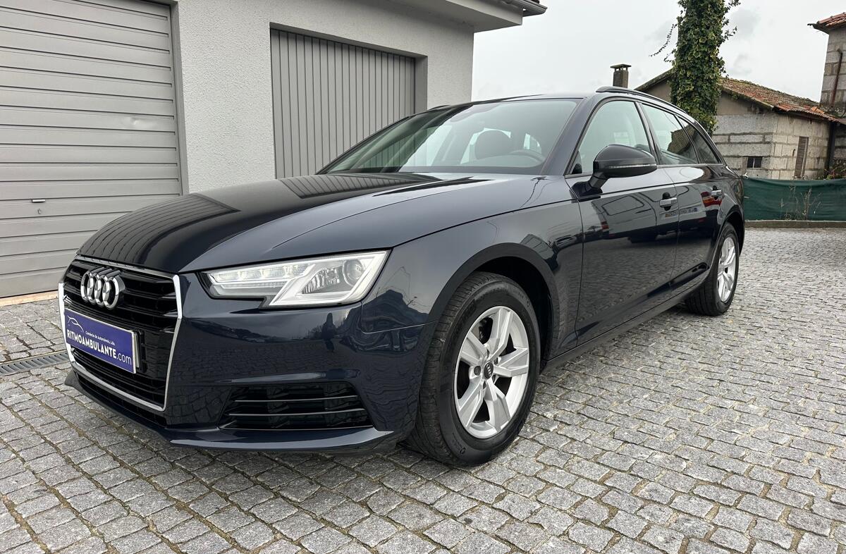 AUDI A4 2.0 TDI Design S tronic