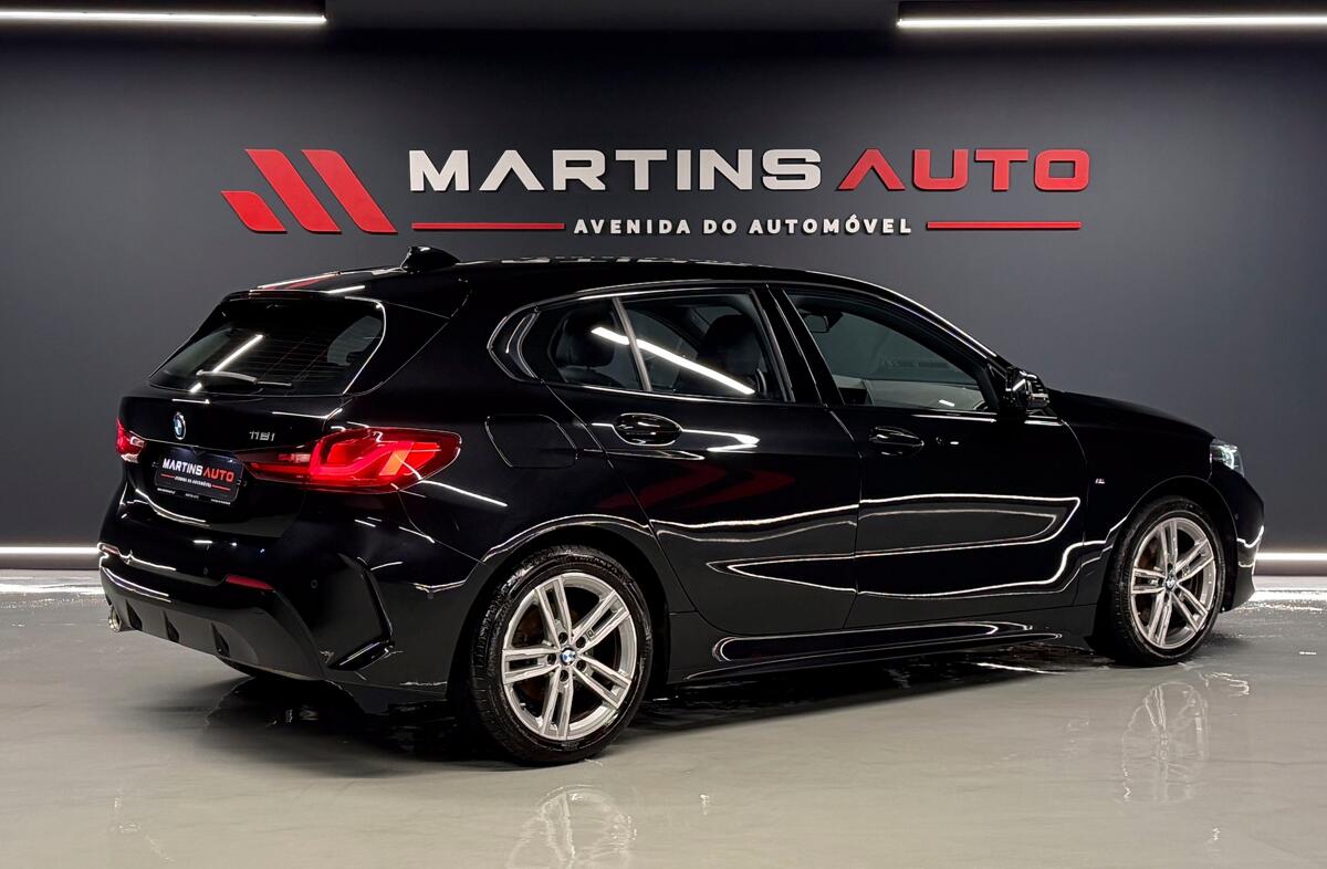 BMW Serie-1 118 i Pack Desportivo M Auto