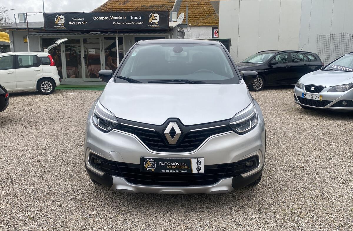 RENAULT Captur 0.9 TCe Exclusive