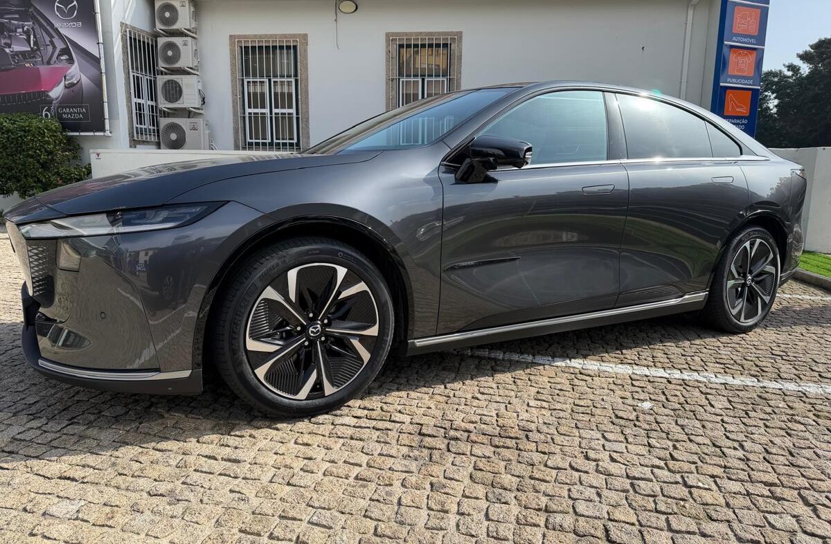 MAZDA CX-60 2.5 e-Sky.PHEV Takumi+Comfort Pack (Takumi)