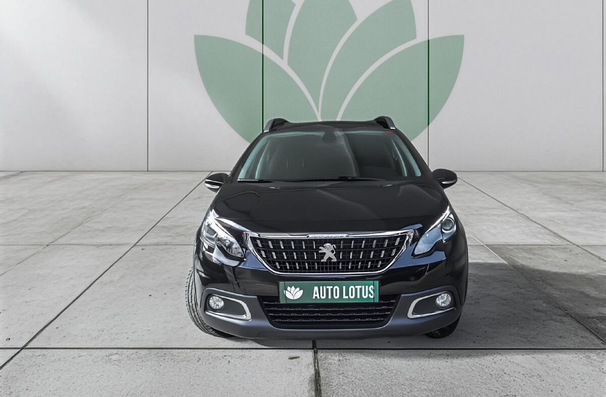 PEUGEOT 2008 1.2 PureTech Signature