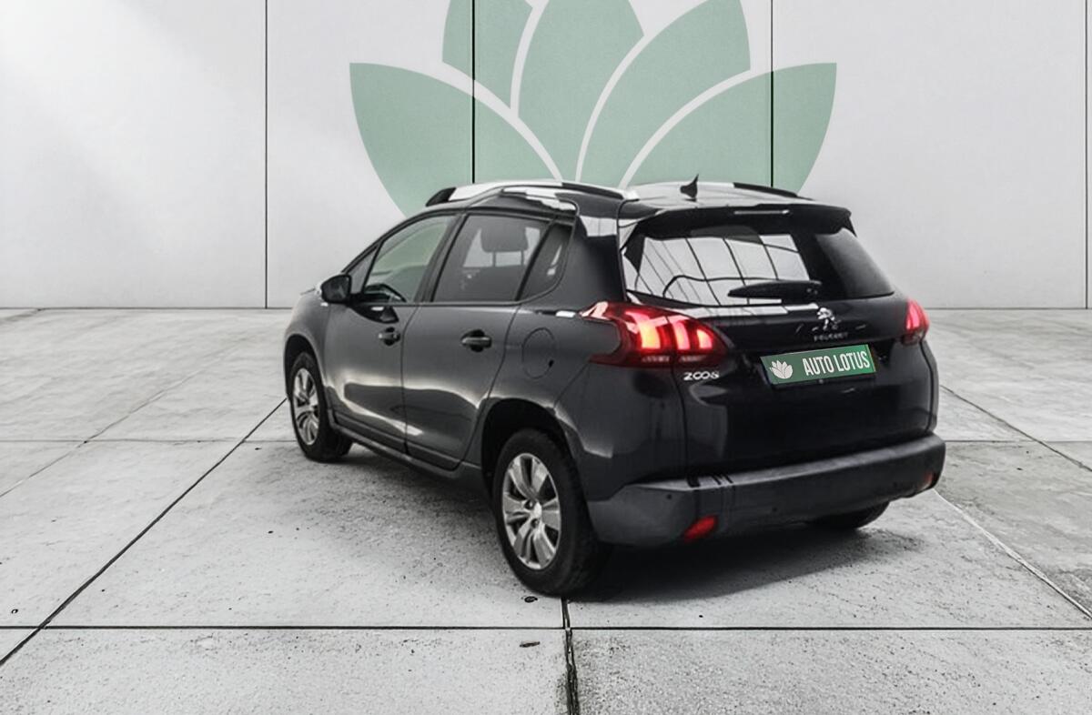 PEUGEOT 2008 1.2 PureTech Signature