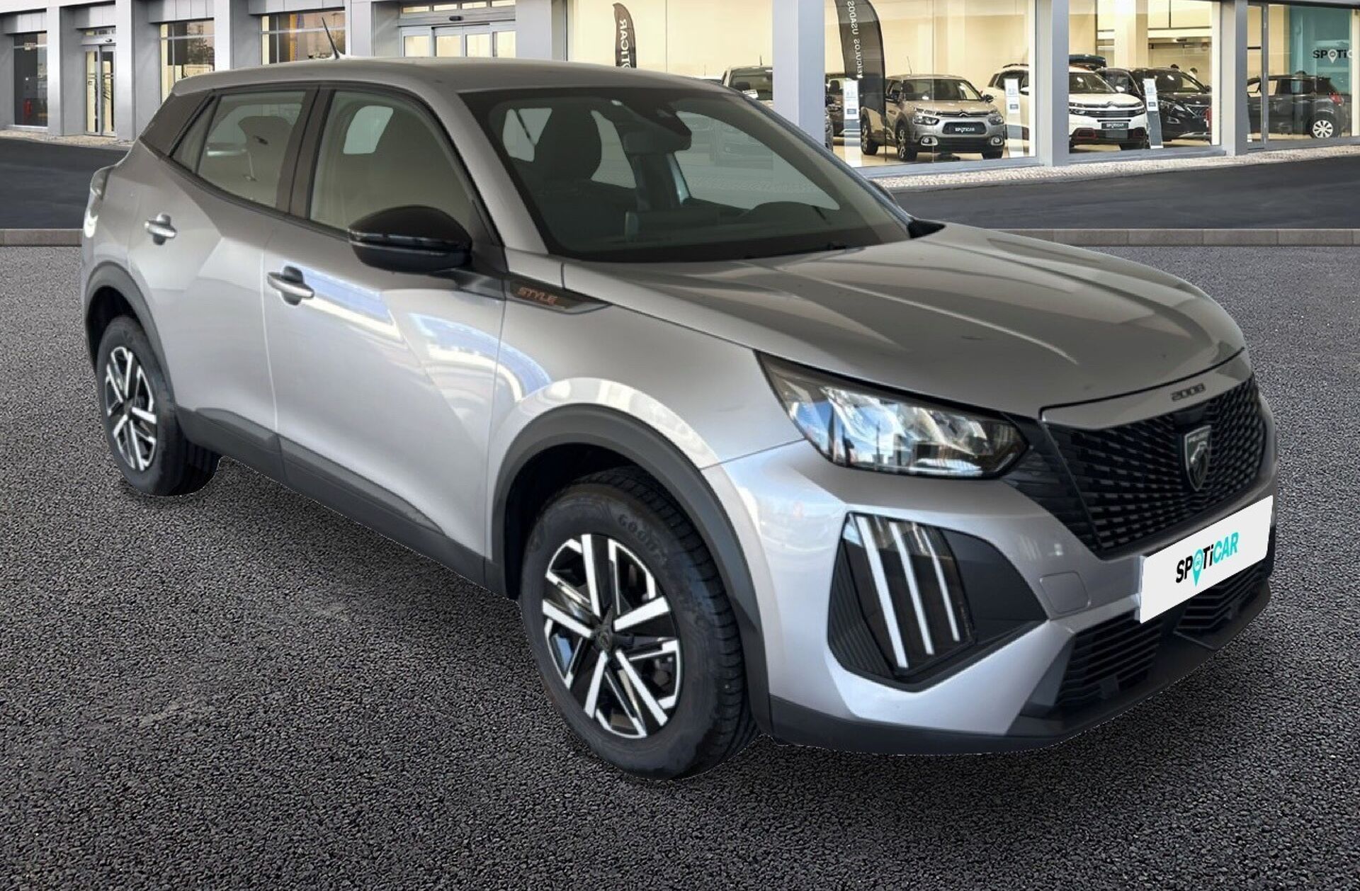 PEUGEOT 2008 1.2 PureTech Style