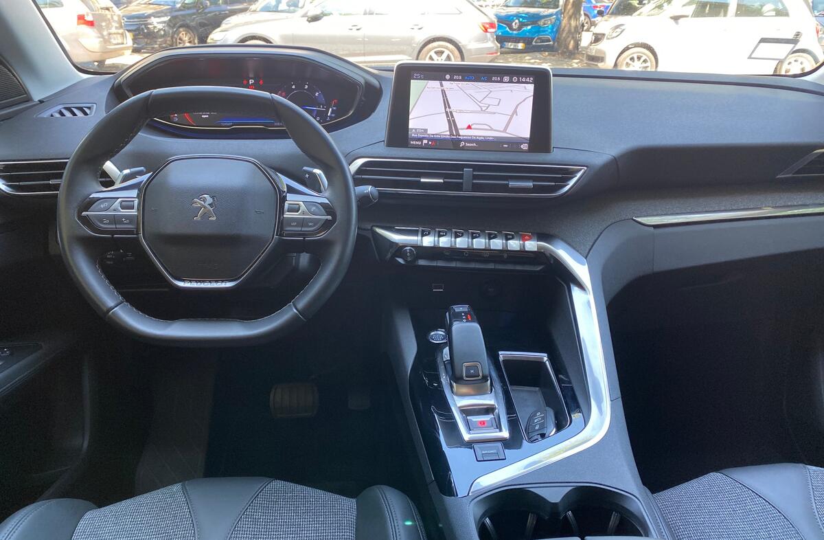 PEUGEOT 3008 1.5 BlueHDi Allure EAT8