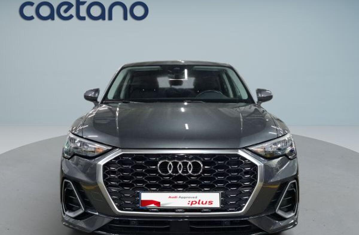 AUDI Q3 35 TDI S line S tronic