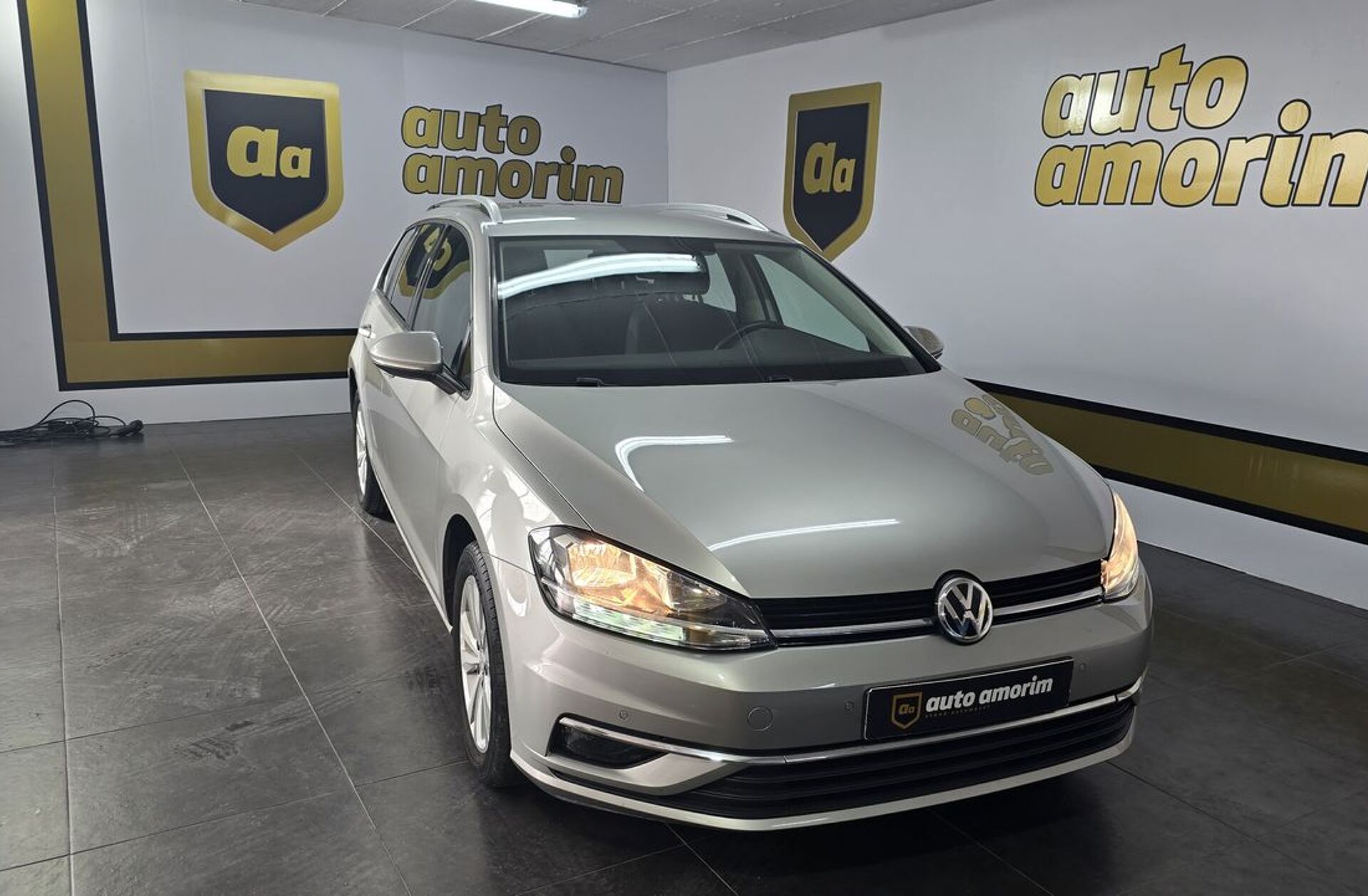 VOLKSWAGEN Golf V.1.6 TDI Confortline
