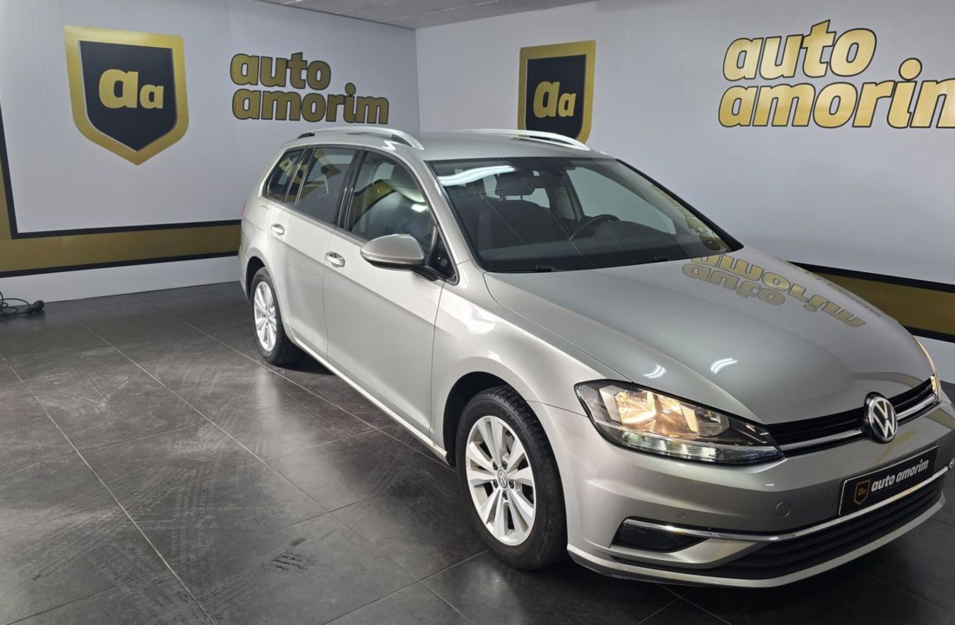 VOLKSWAGEN Golf V.1.6 TDI Confortline