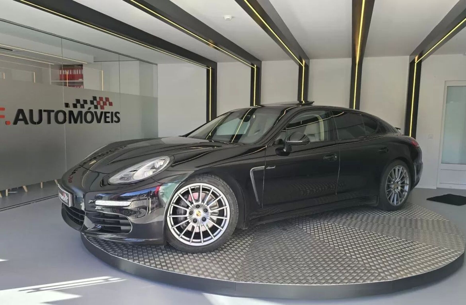 PORSCHE Panamera Edition