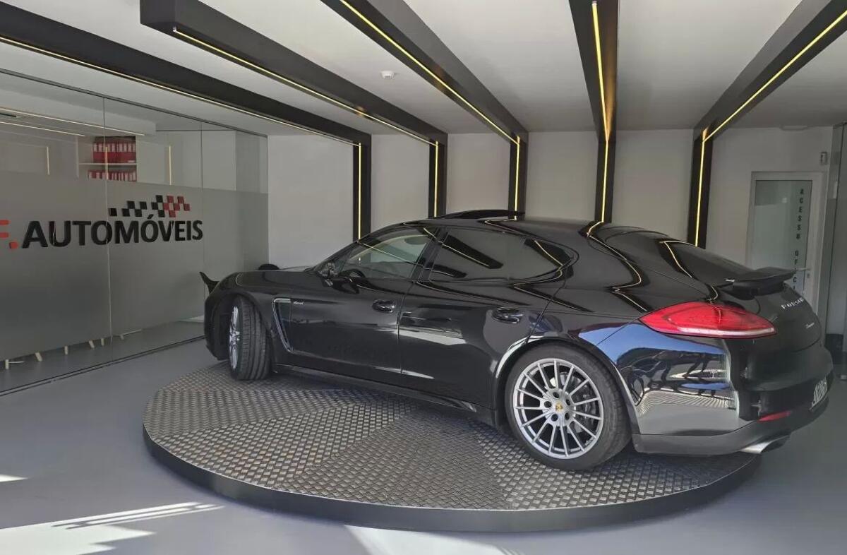 PORSCHE Panamera Edition