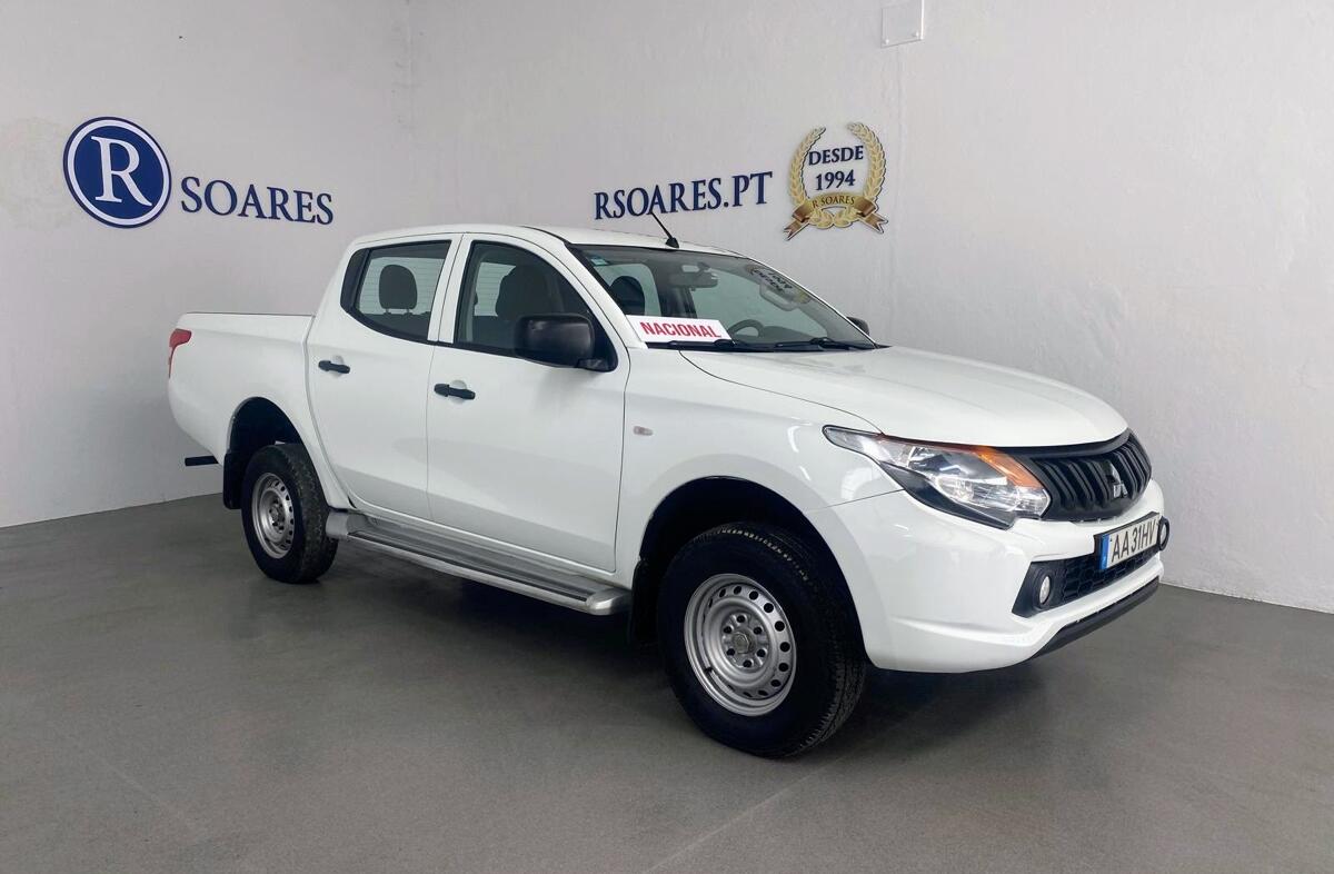 MITSUBISHI L 200 2.4 DI-D CD Invite 4WD