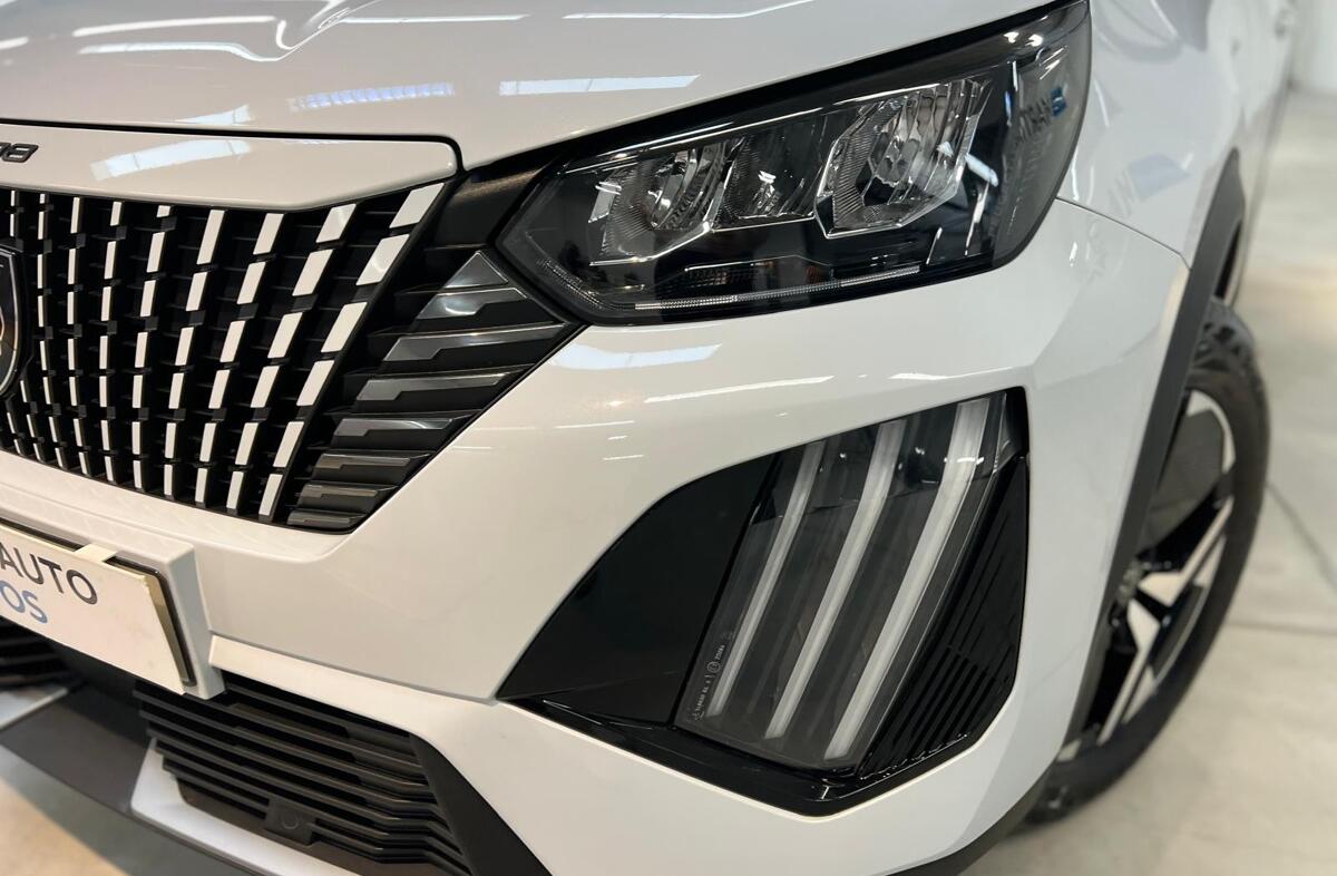 PEUGEOT 2008 1.2 Hybrid Allure e-DCS6