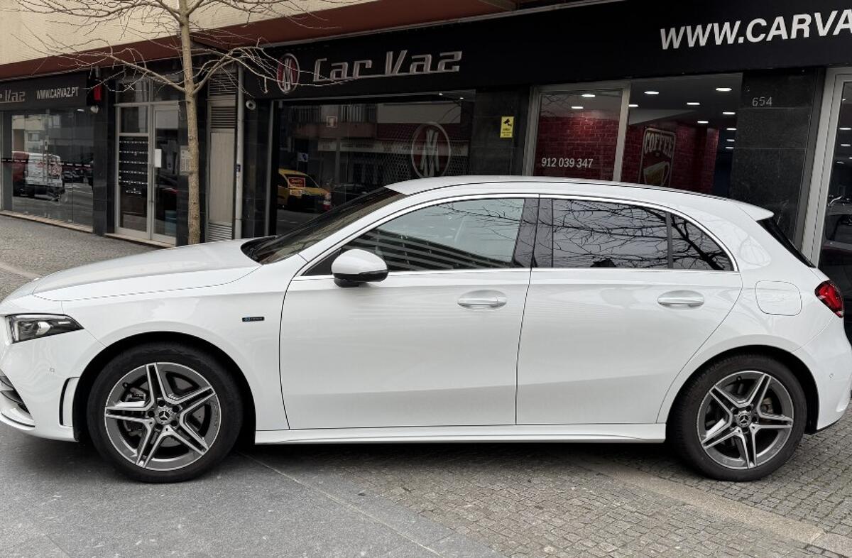 MERCEDES Classe A A 250 e AMG Line