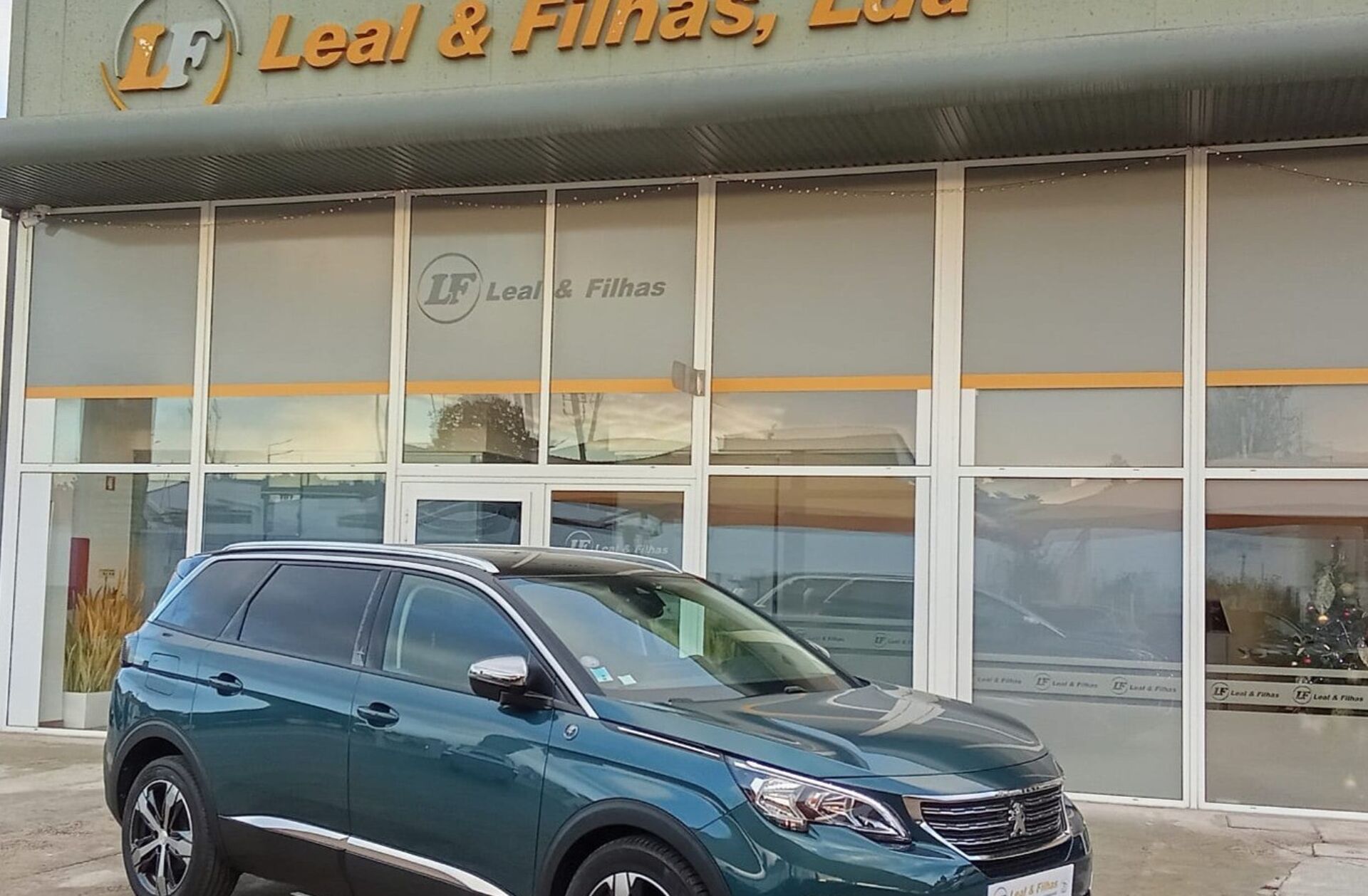 PEUGEOT 5008 1.2 PureTech Active