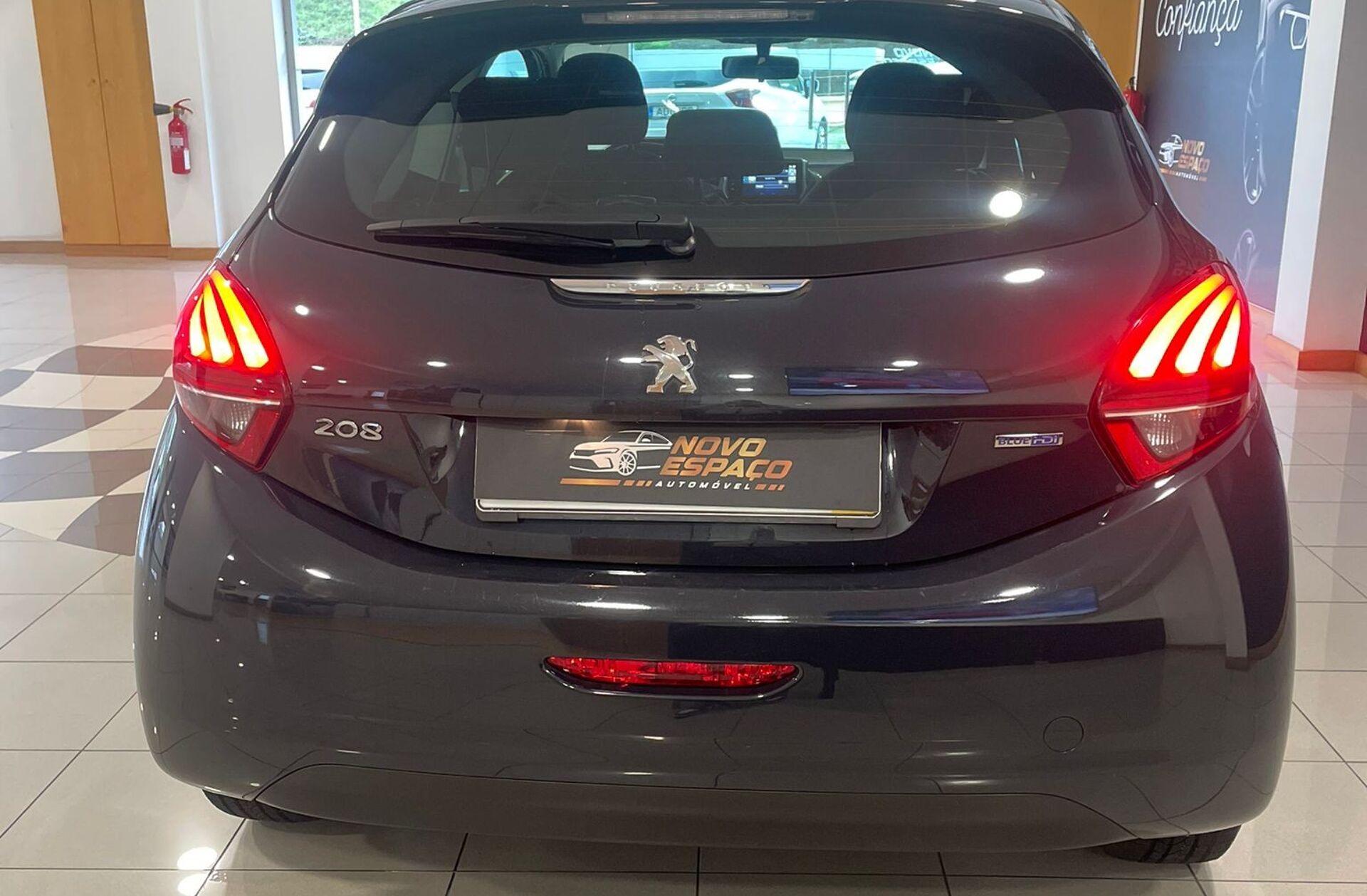 PEUGEOT 208 1.6 BlueHDi Active